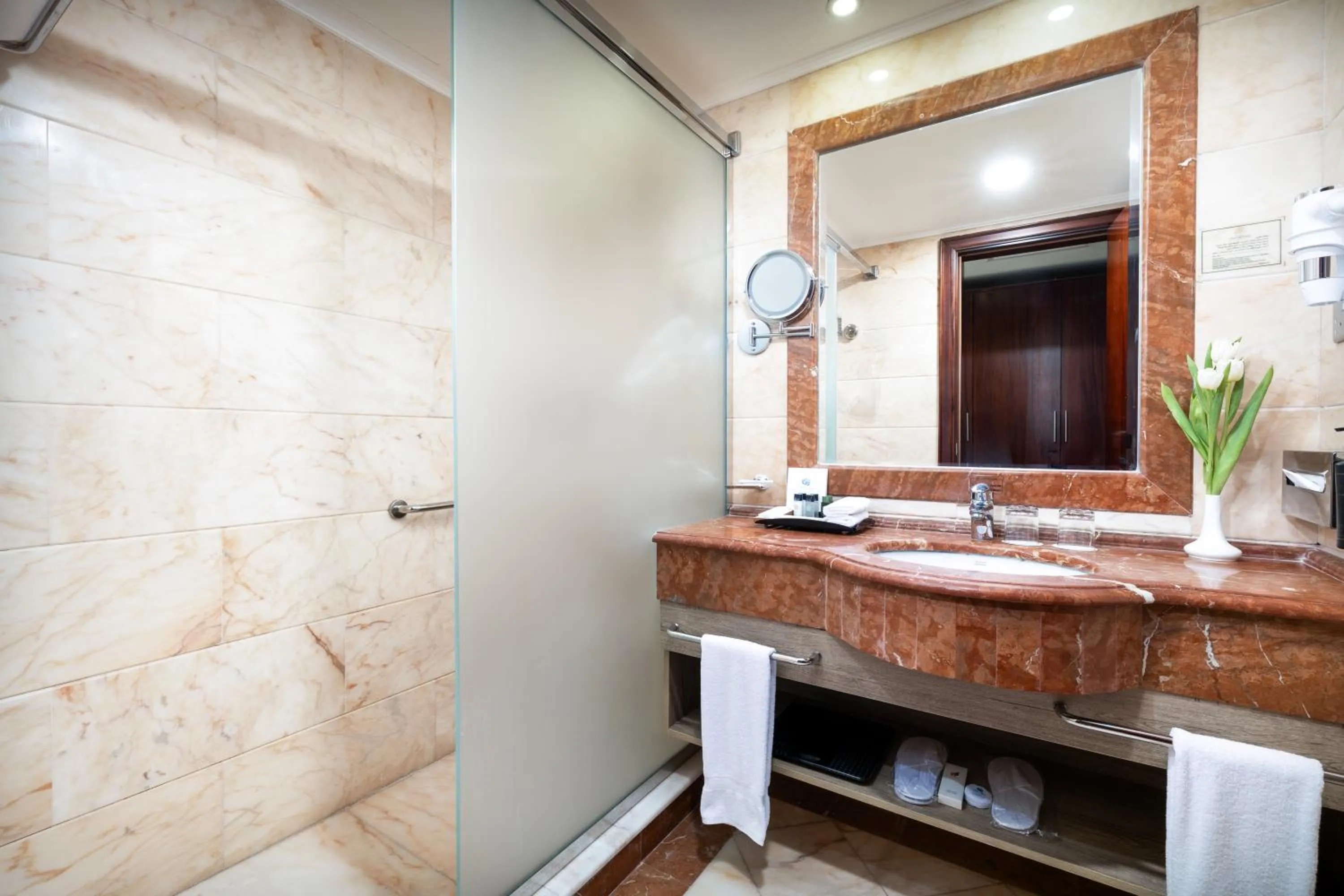 Shower in Emaar Royal Hotel