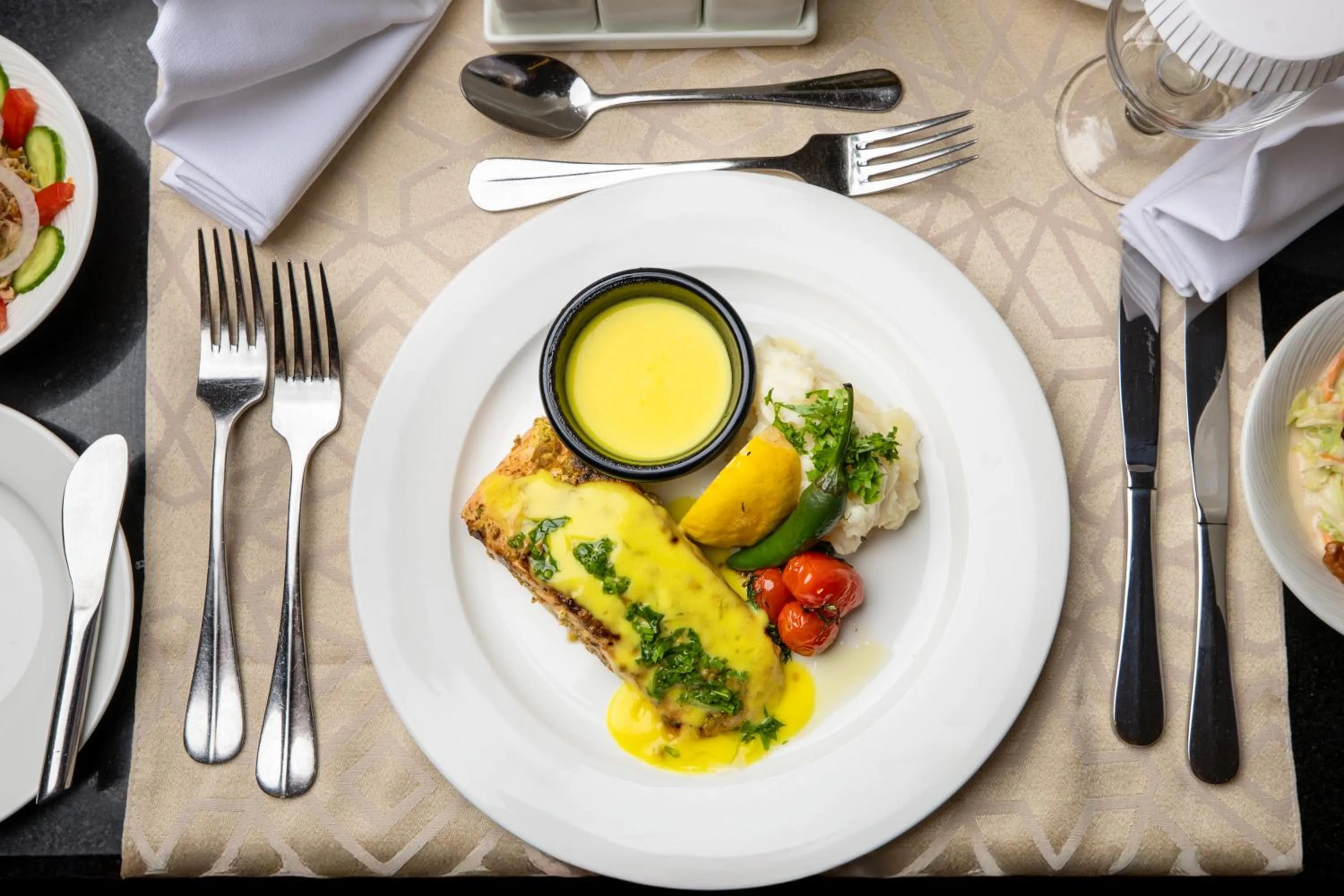 Restaurant/places to eat in Emaar Royal Hotel