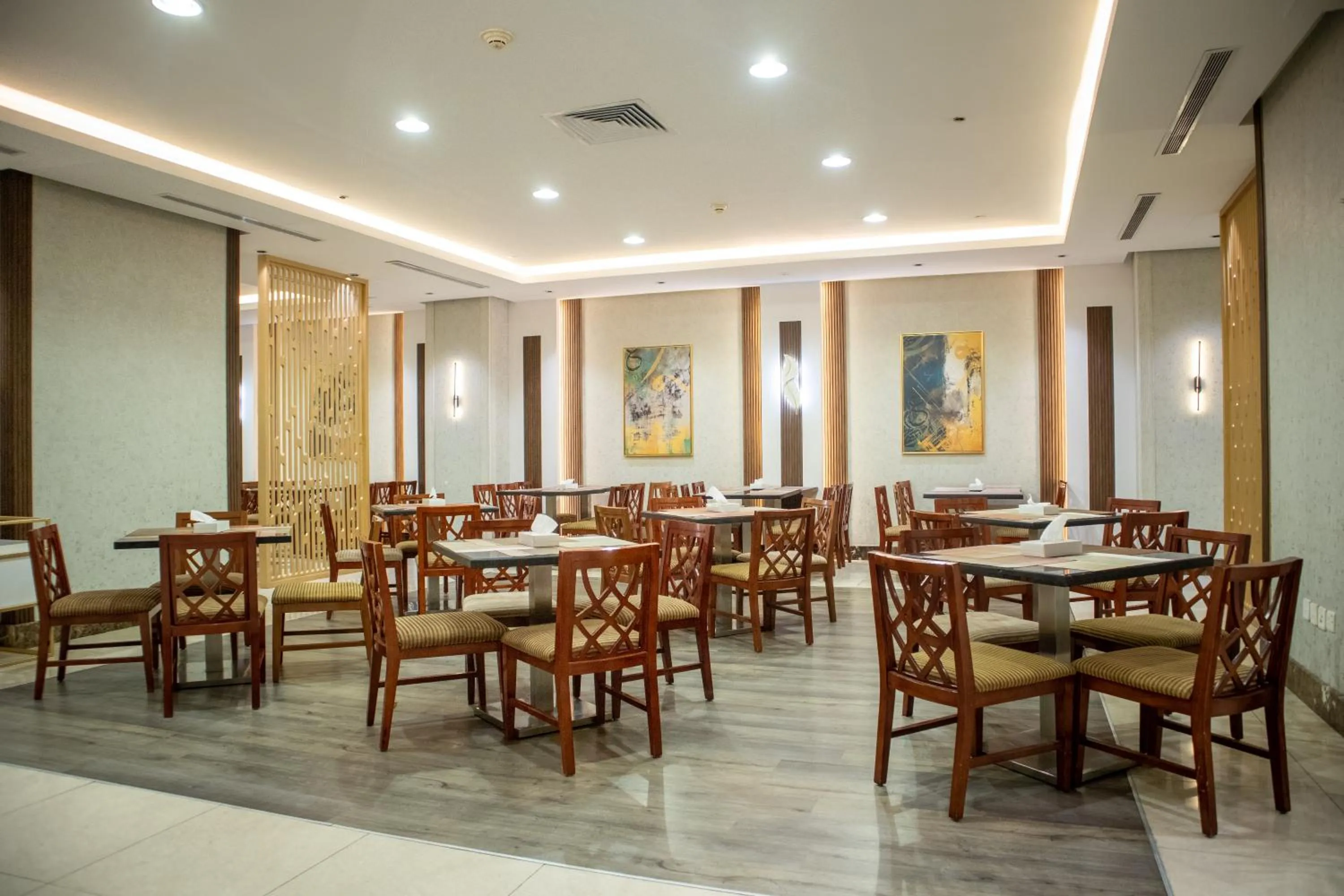 Restaurant/places to eat in Emaar Royal Hotel