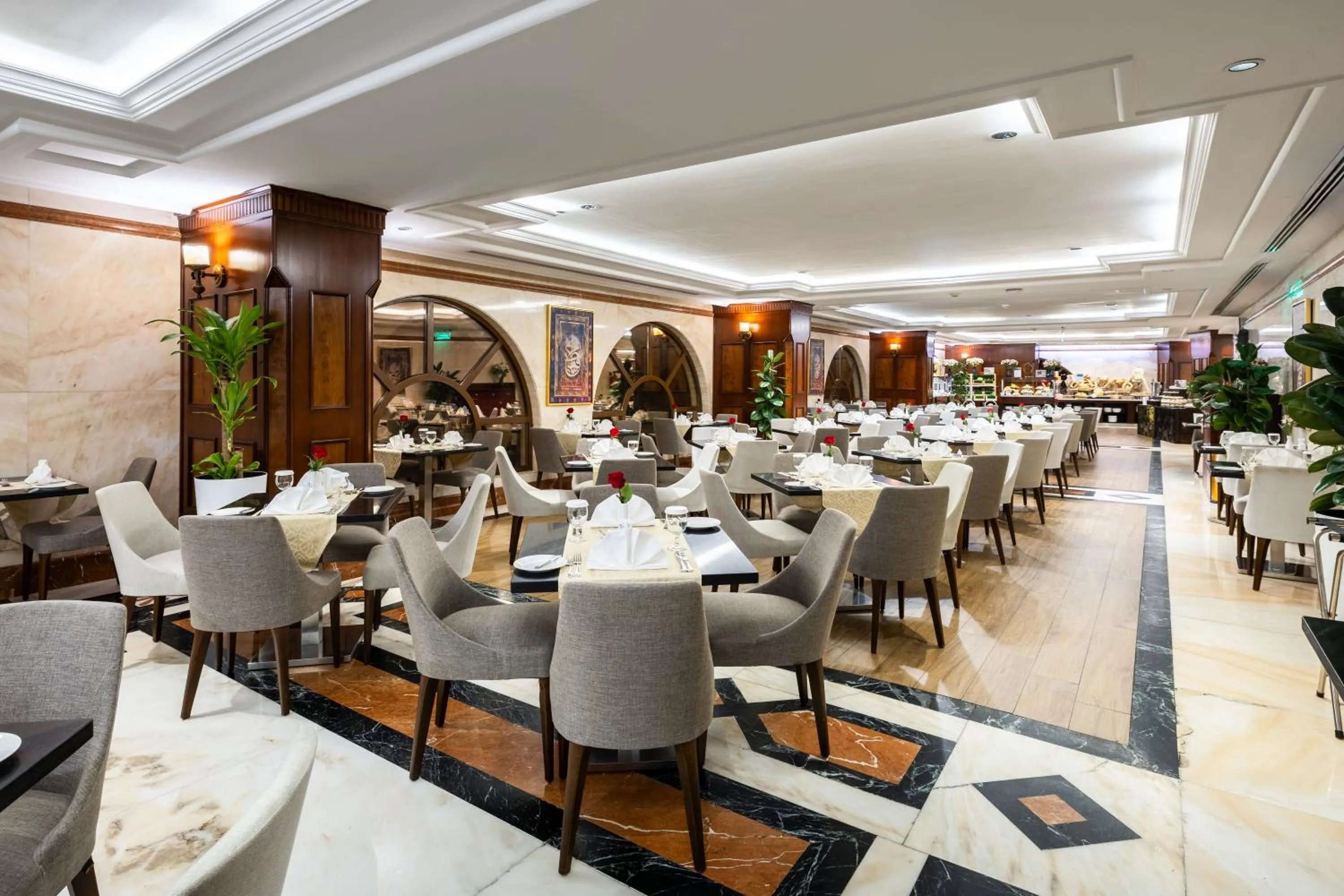 Restaurant/places to eat in Emaar Royal Hotel