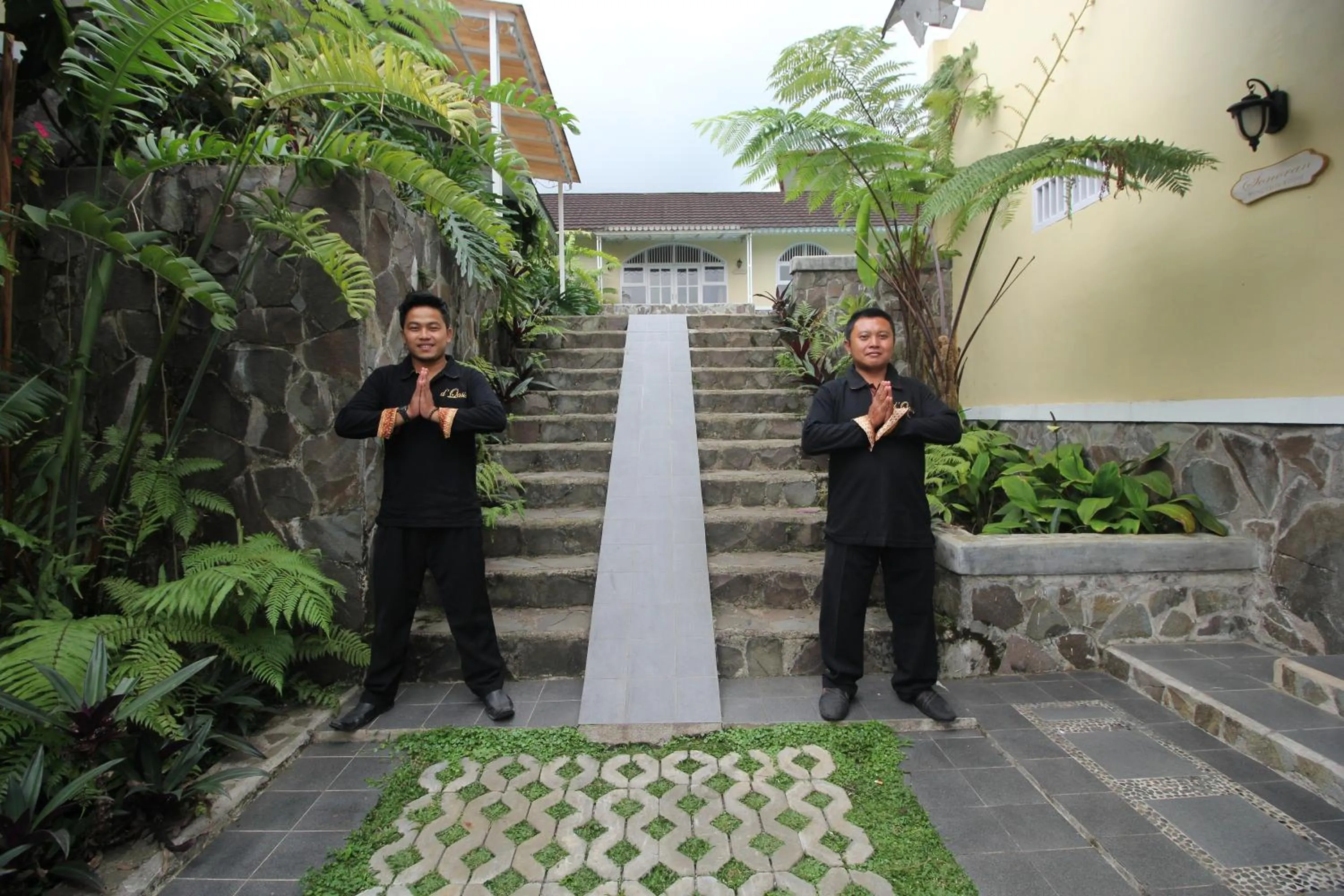 Staff in d'Oasis Mountain Resort