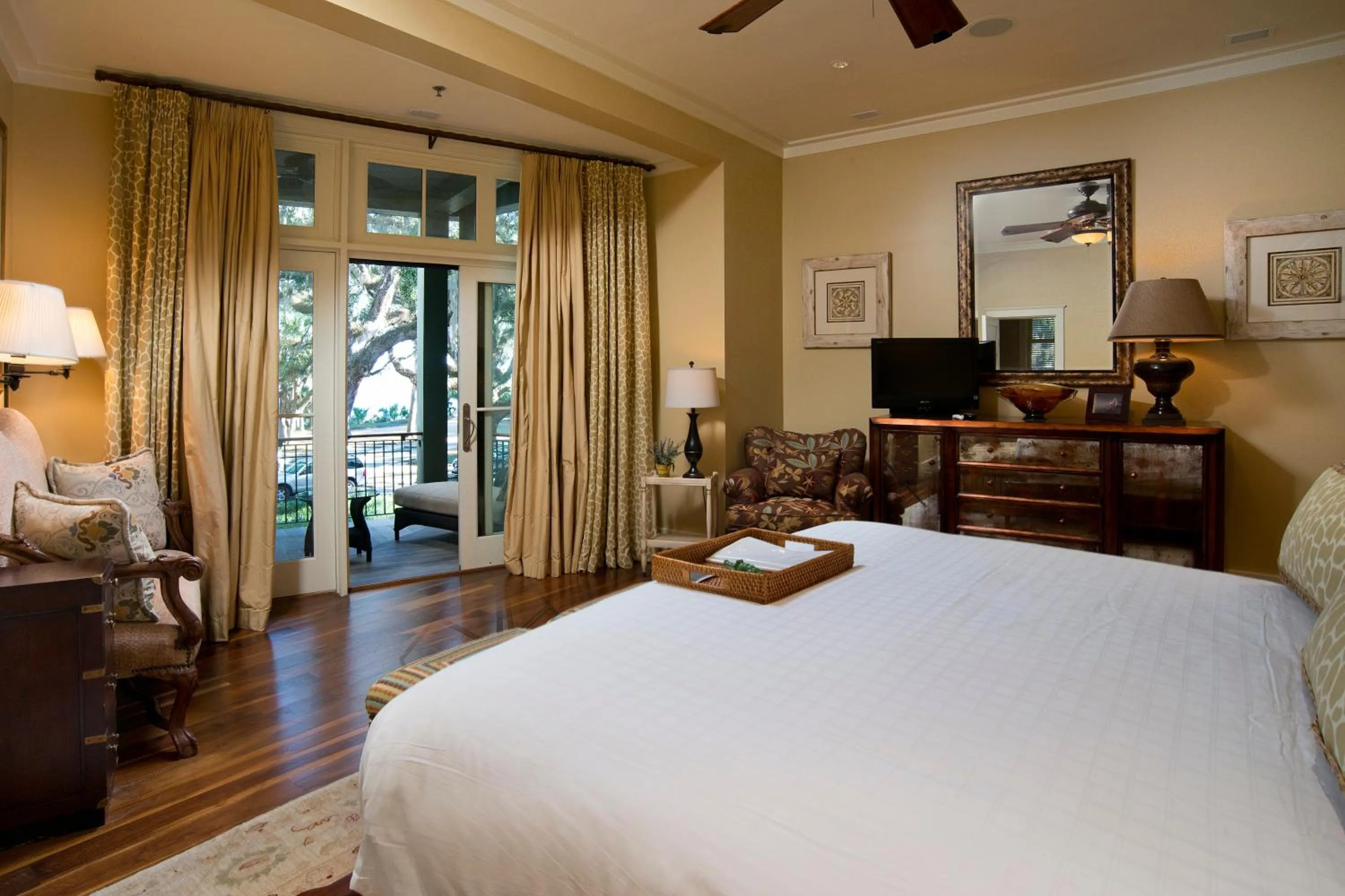 Bed in Montage Palmetto Bluff