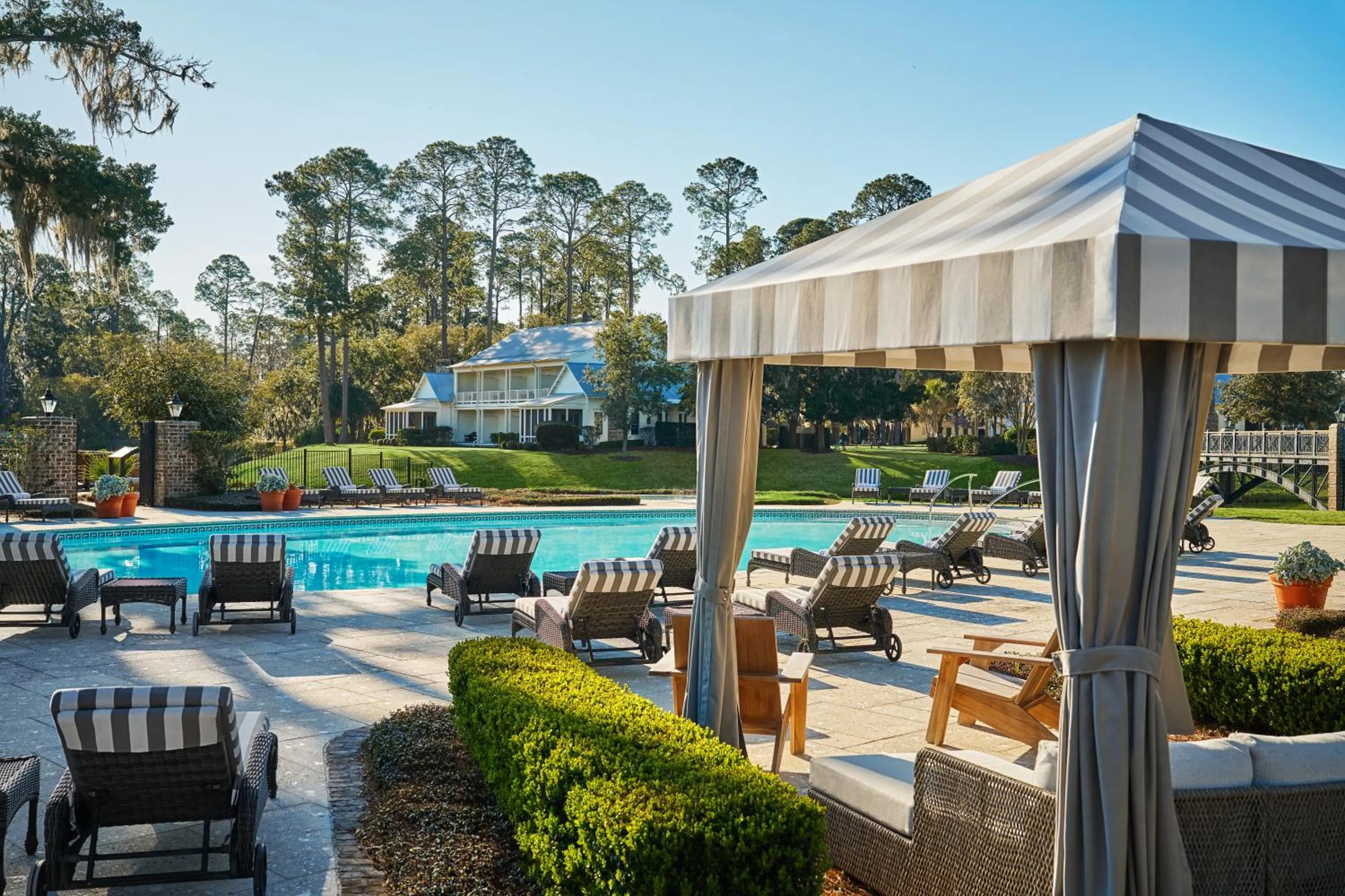 Swimming pool in Montage Palmetto Bluff