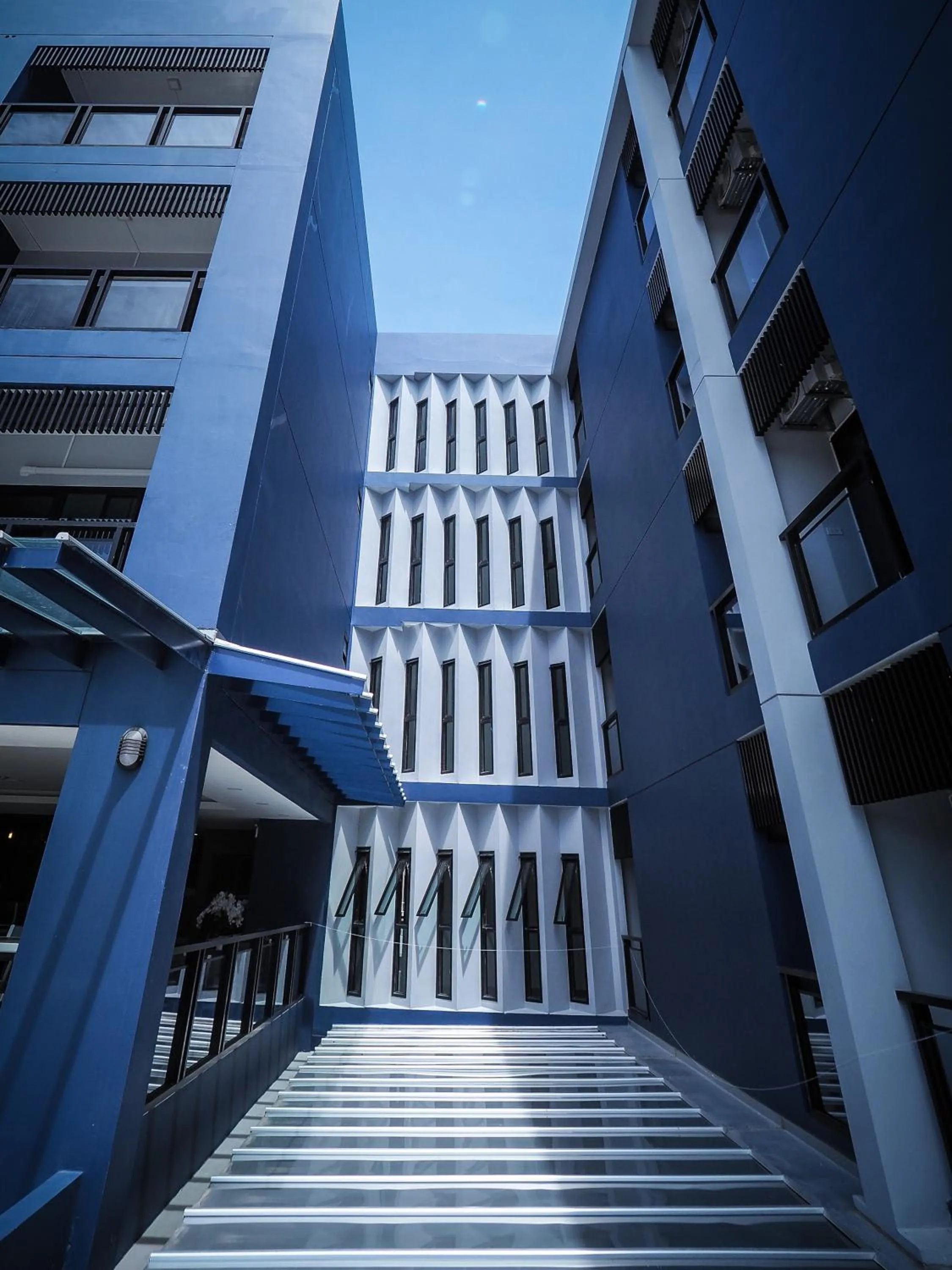 Property building in Tassana Place