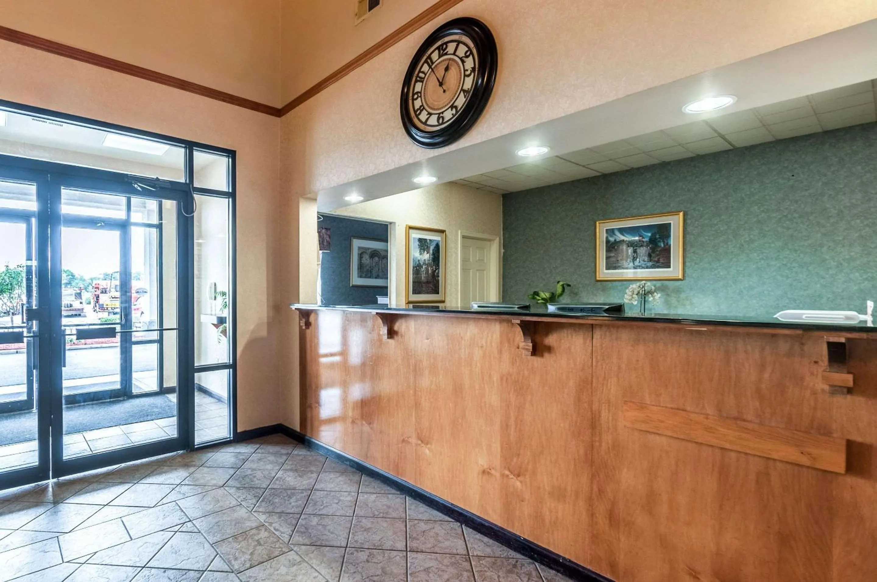 Lobby or reception in Econo Lodge Inn & Suites Middletown - Winchester South