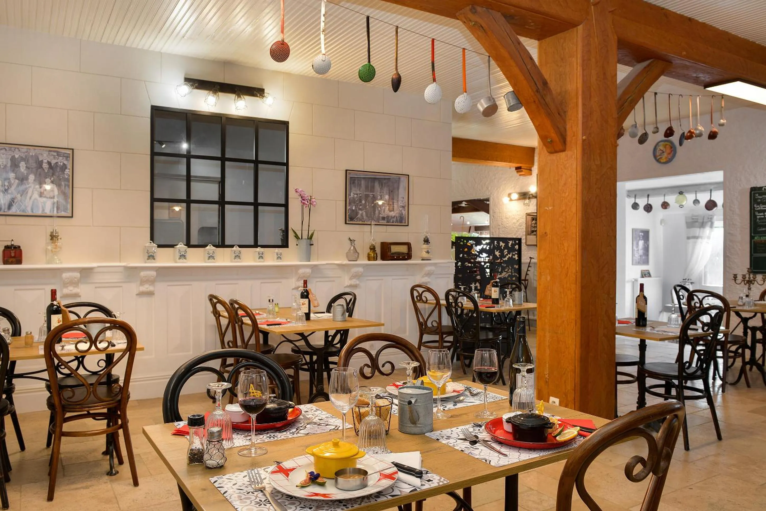 Restaurant/places to eat in Logis Hôtel Restaurant LE VIEUX FUSIL