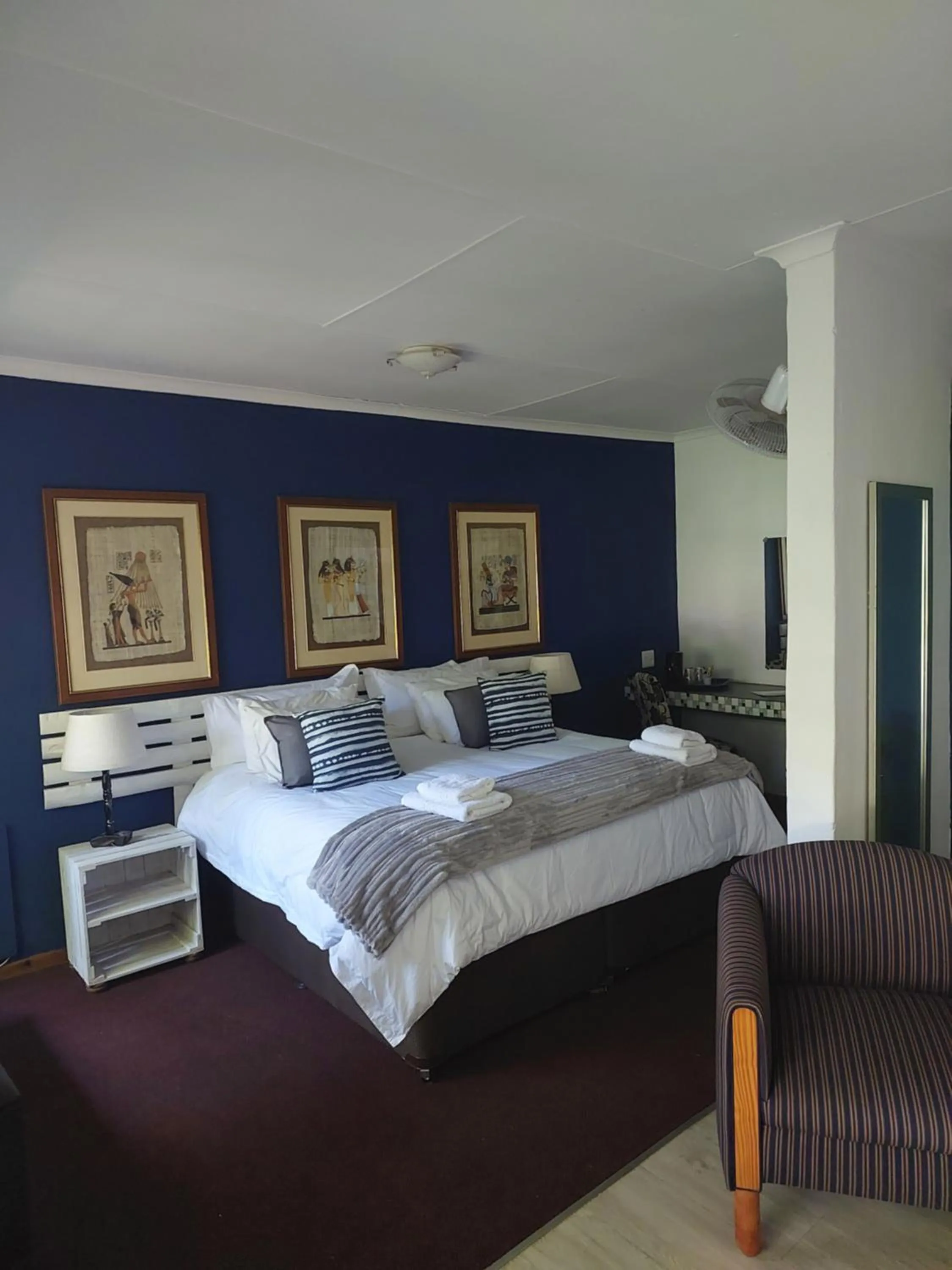 Bed in Wayside Lodge