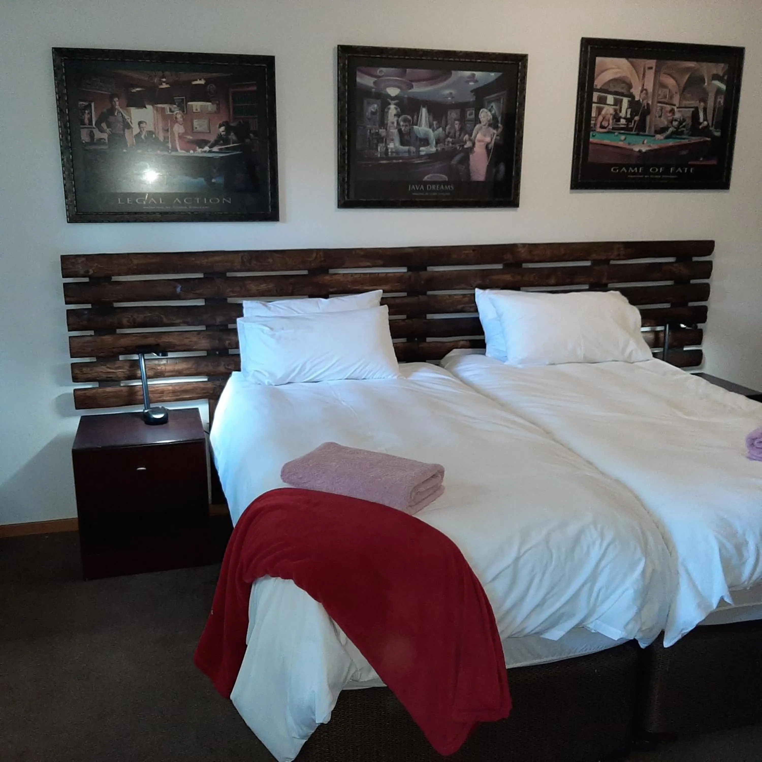 Bed in Wayside Lodge