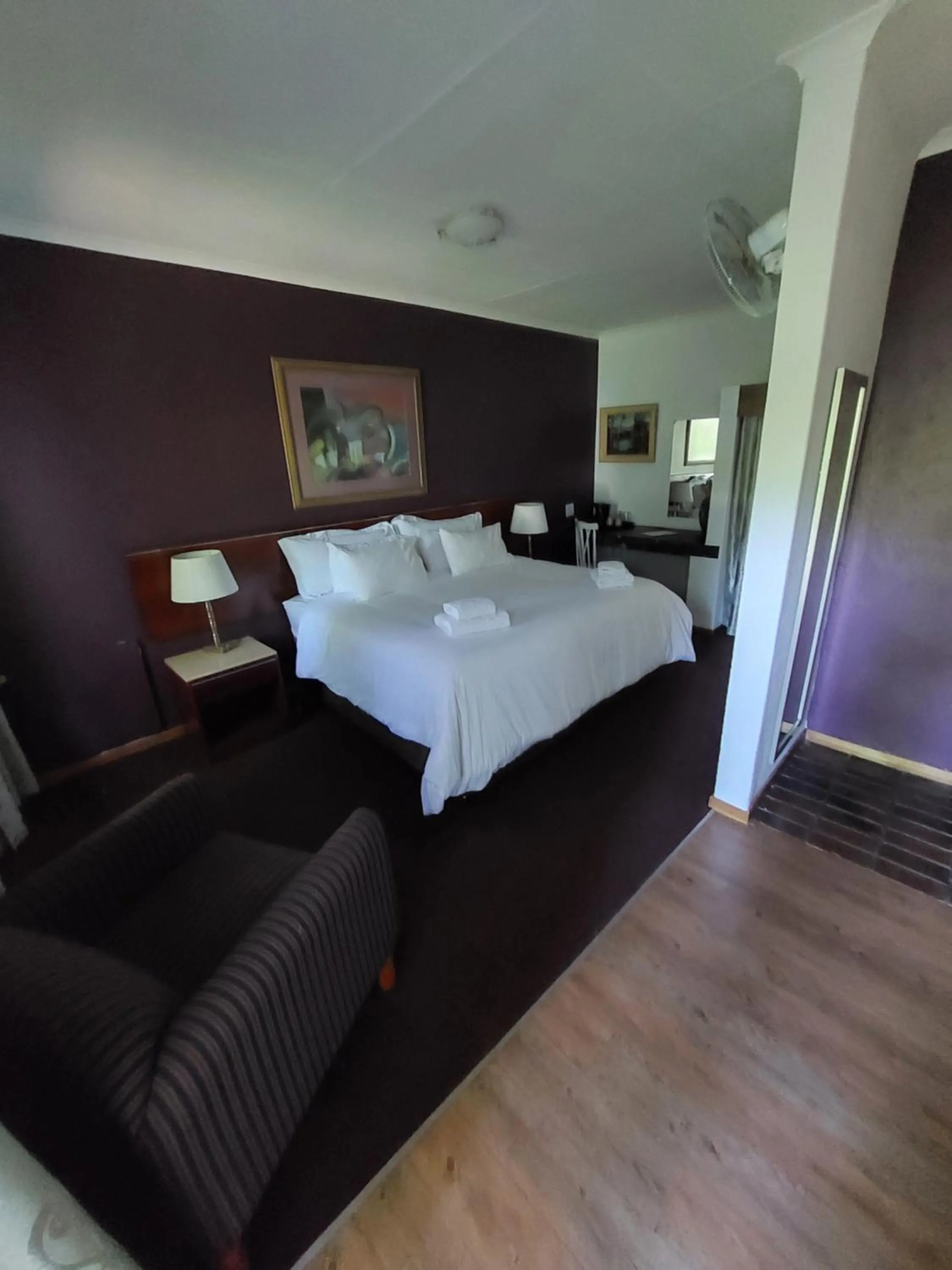 Bed in Wayside Lodge