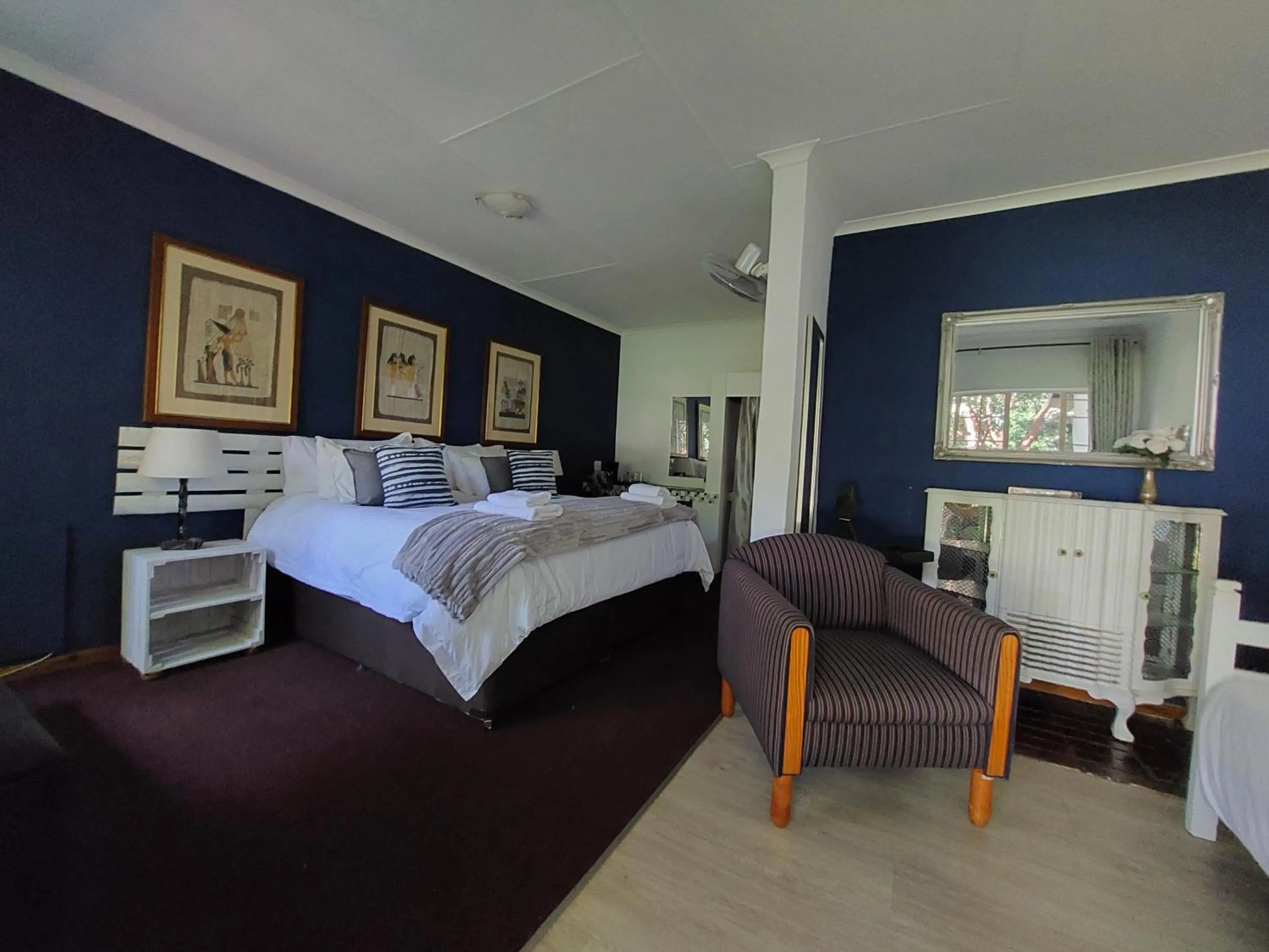 Bed in Wayside Lodge