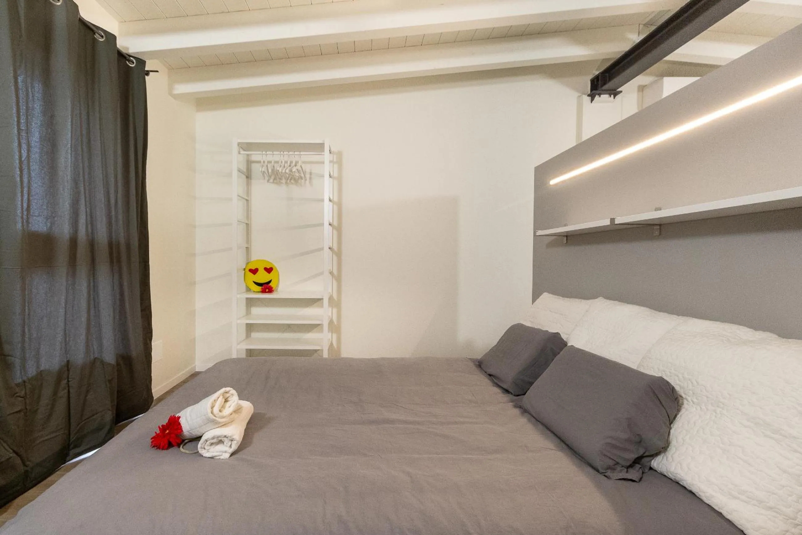 Bed in Alessia's Building- Affori FN