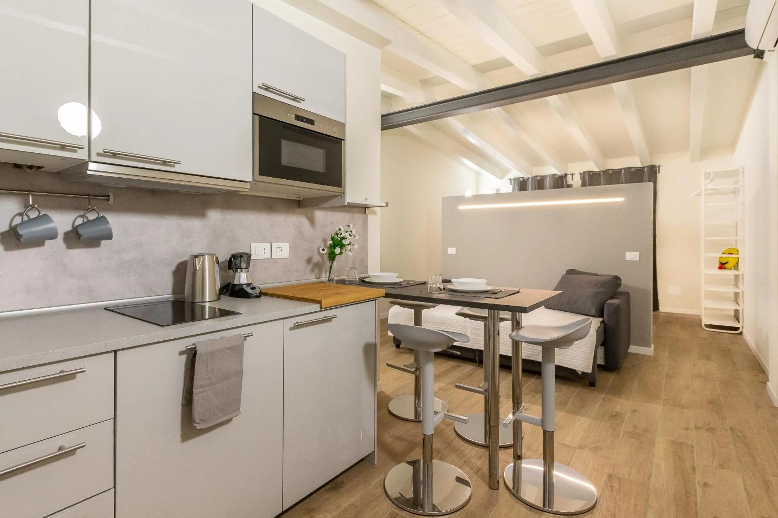 Alessia's Building- Affori FN