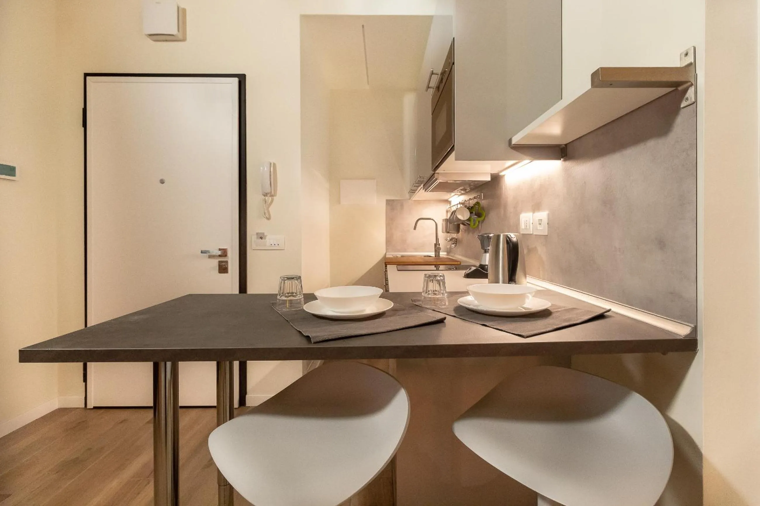 Alessia's Building- Affori FN