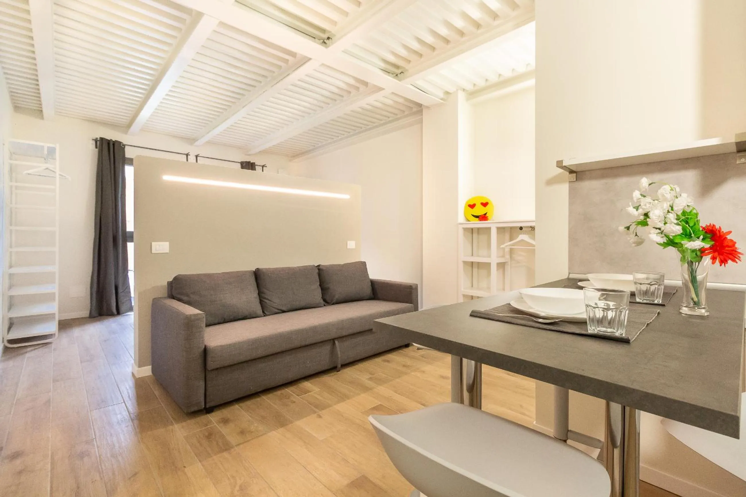 Alessia's Building- Affori FN