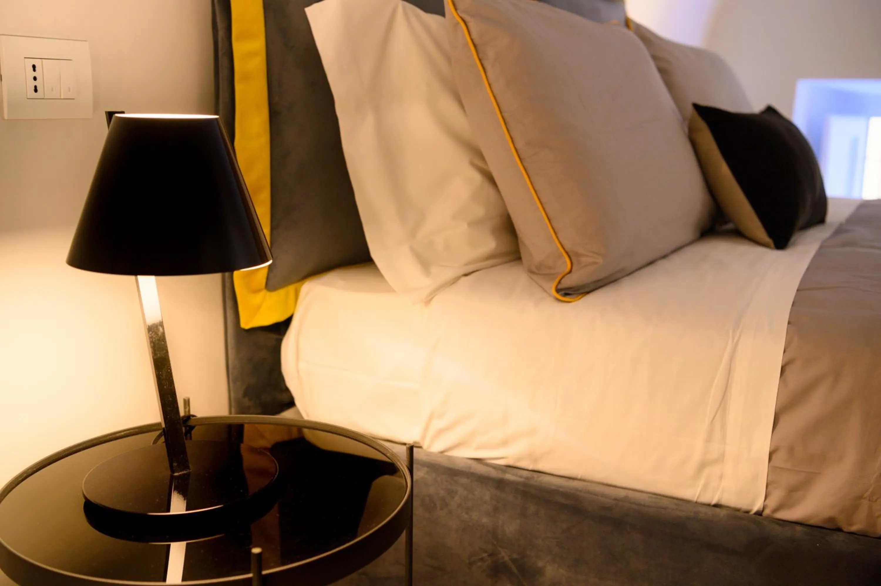 Bed in Savoia Suites Torino