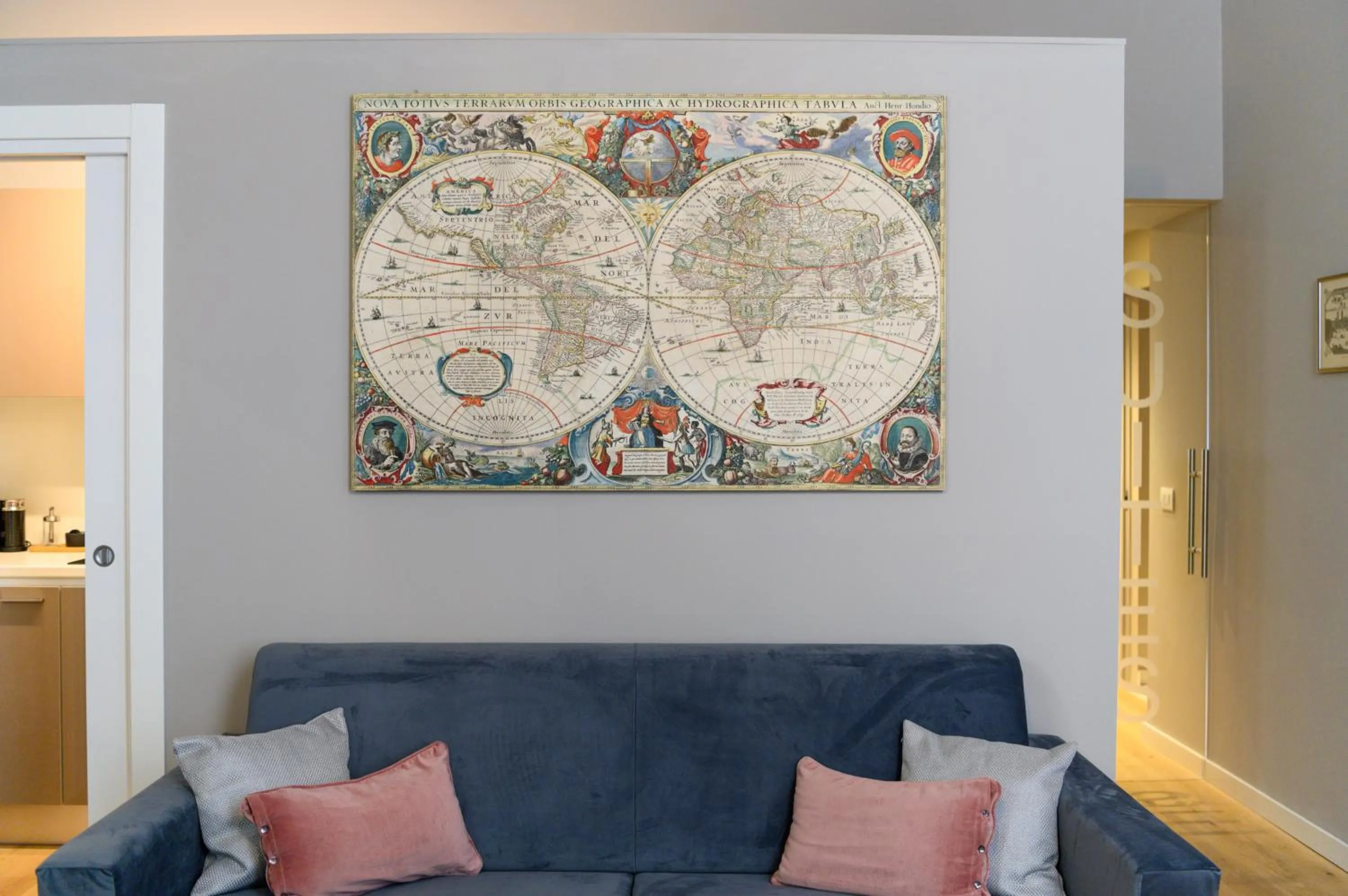 Kitchen or kitchenette in Savoia Suites Torino