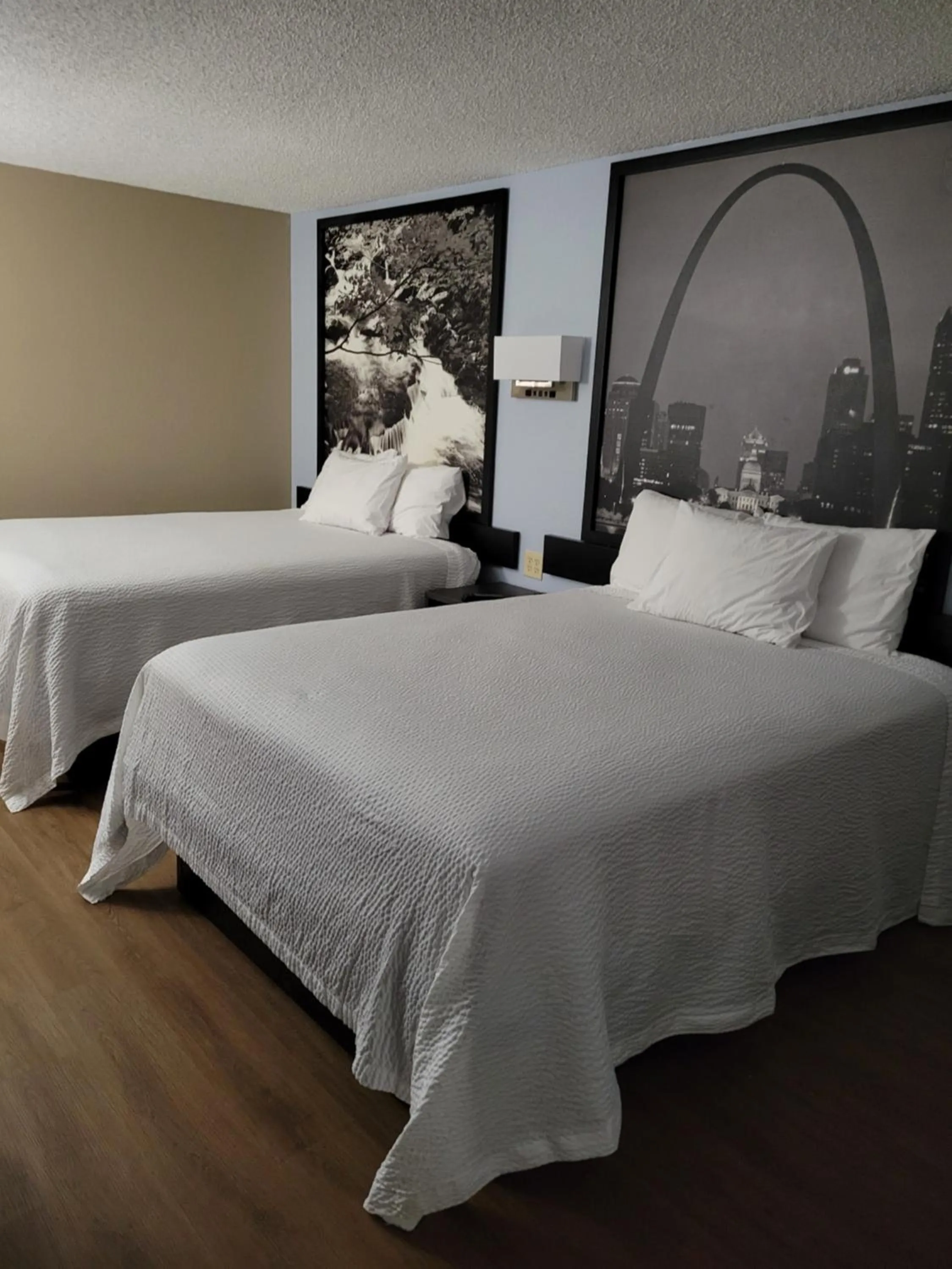 Bed in Super 8 by Wyndham Sullivan