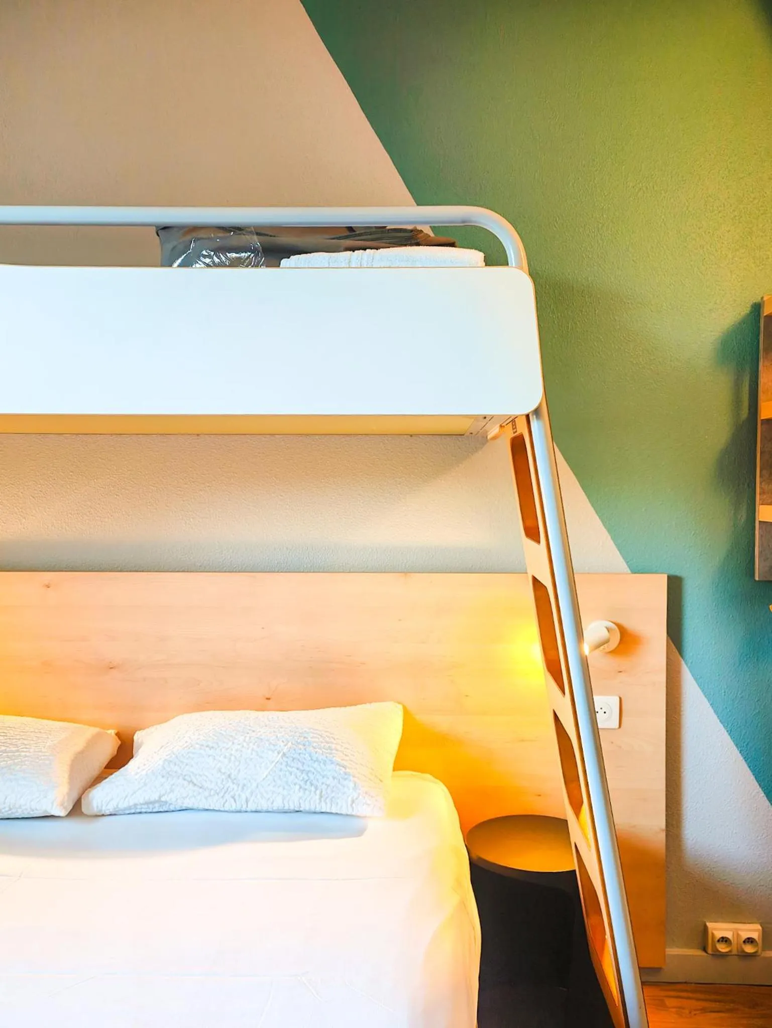 Bedroom, Bed in ibis budget Rodez