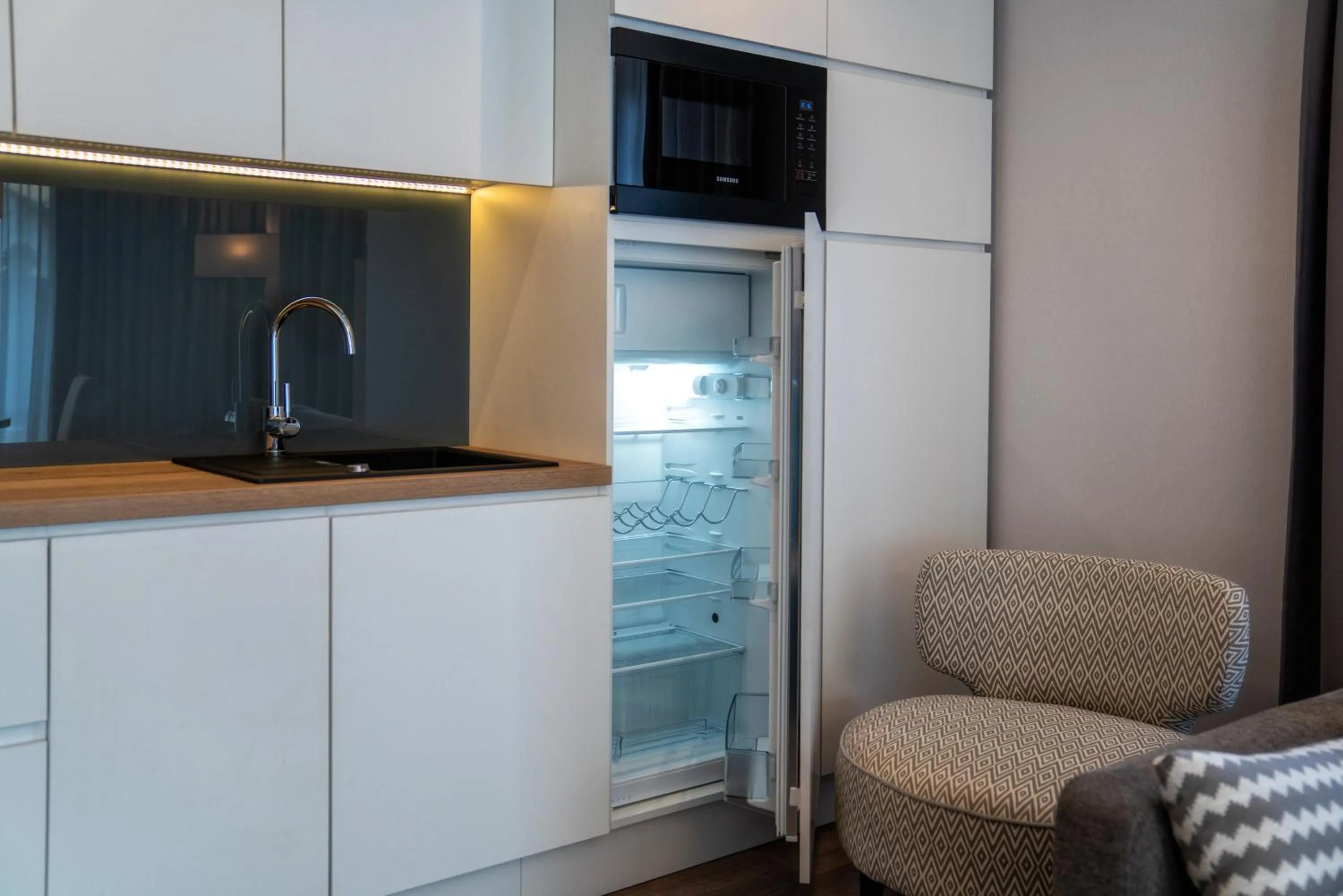 Kitchen or kitchenette in Meta Apartments