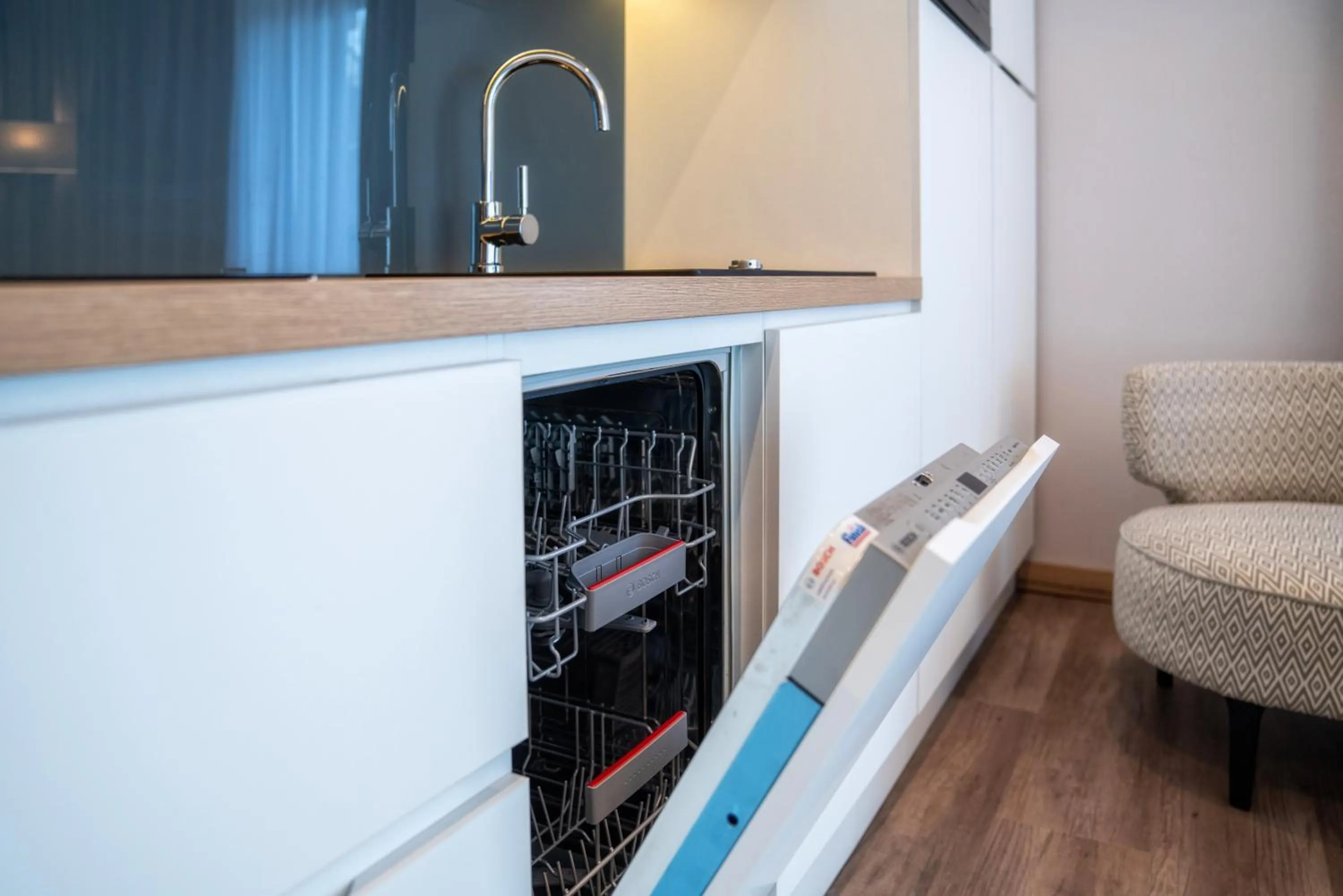 Other in Meta Apartments