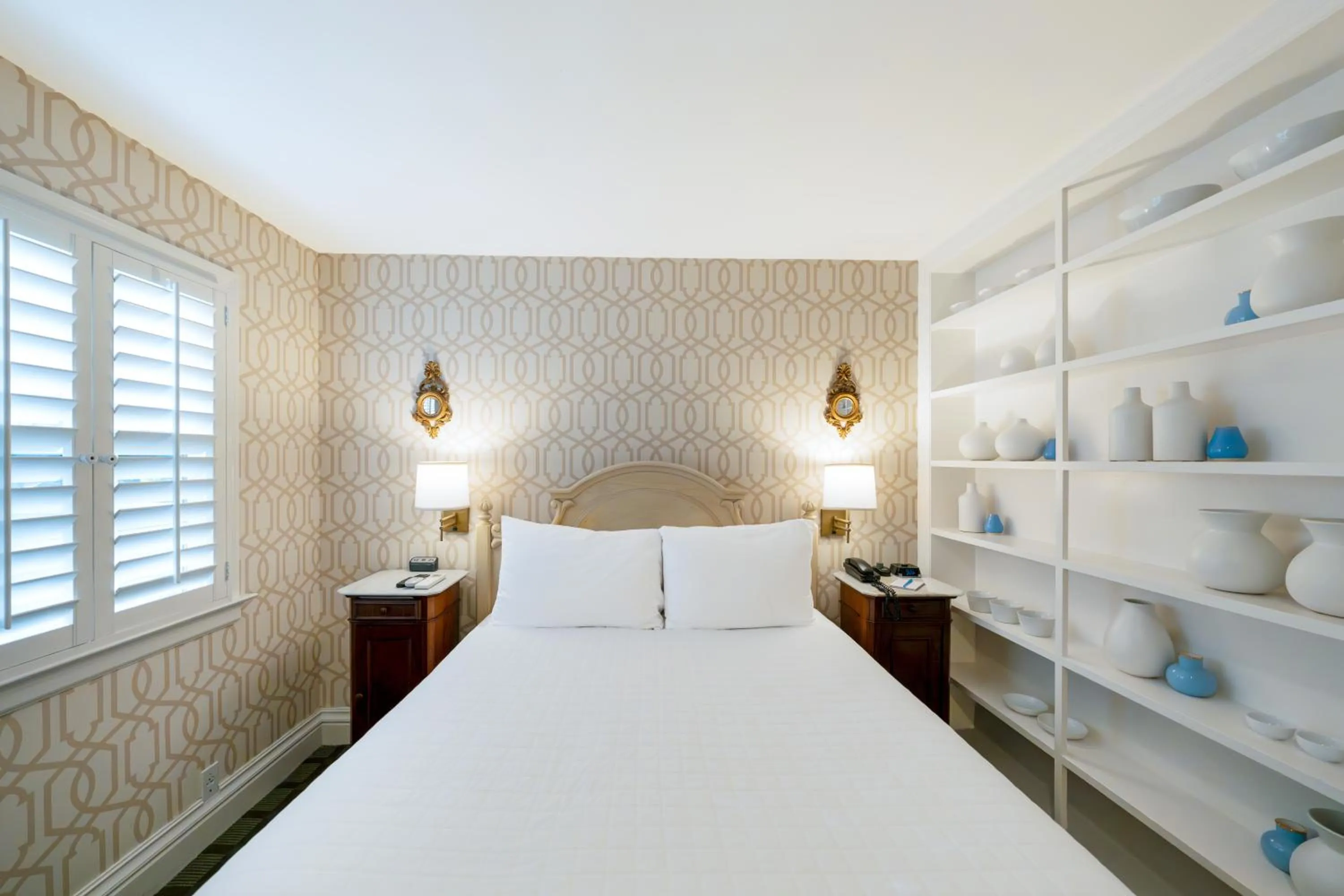 Bed in The Bergson, BW Signature Collection