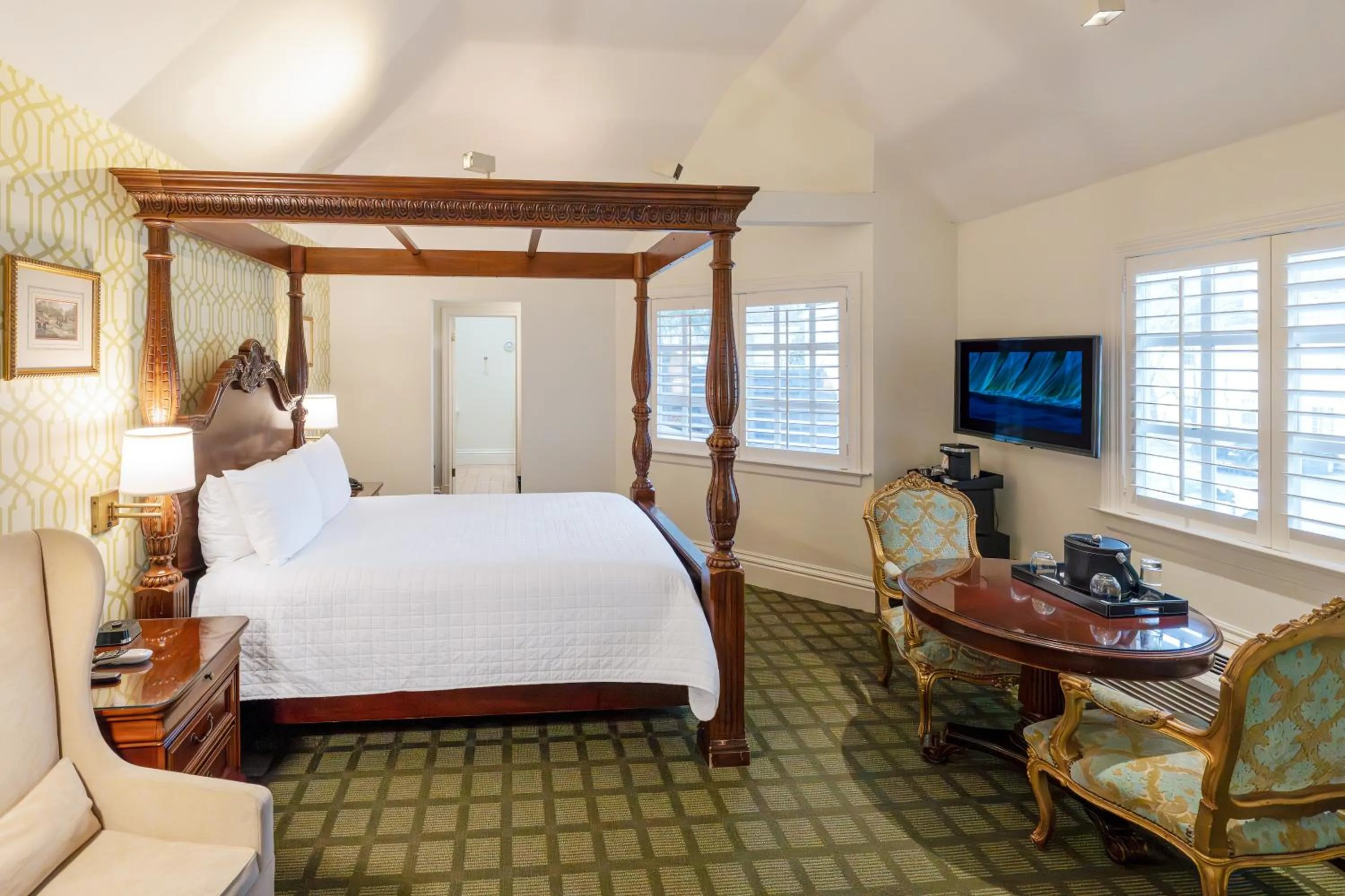 Bedroom, Bed in The Bergson, BW Signature Collection