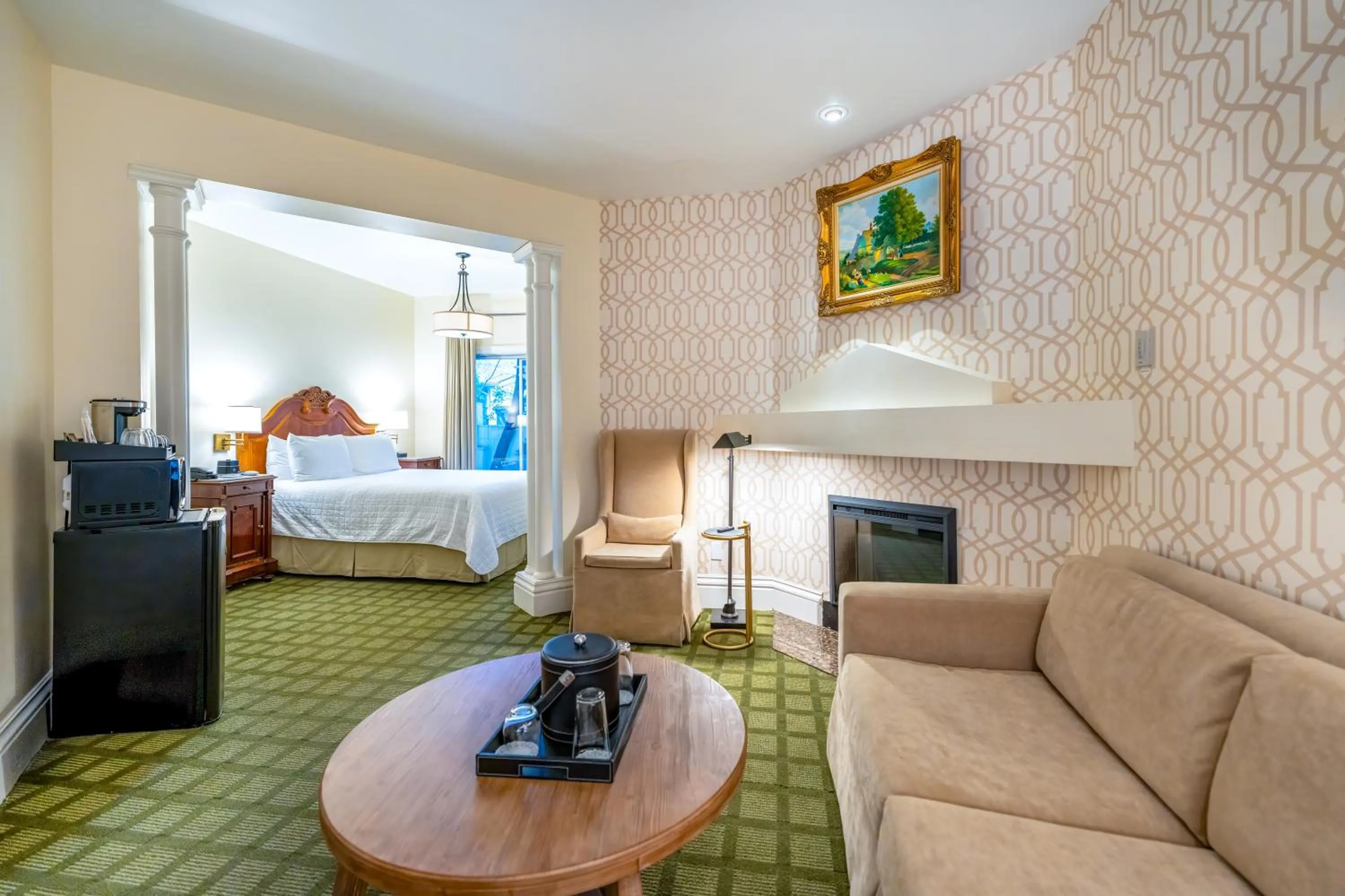 Bedroom, Bed in The Bergson, BW Signature Collection