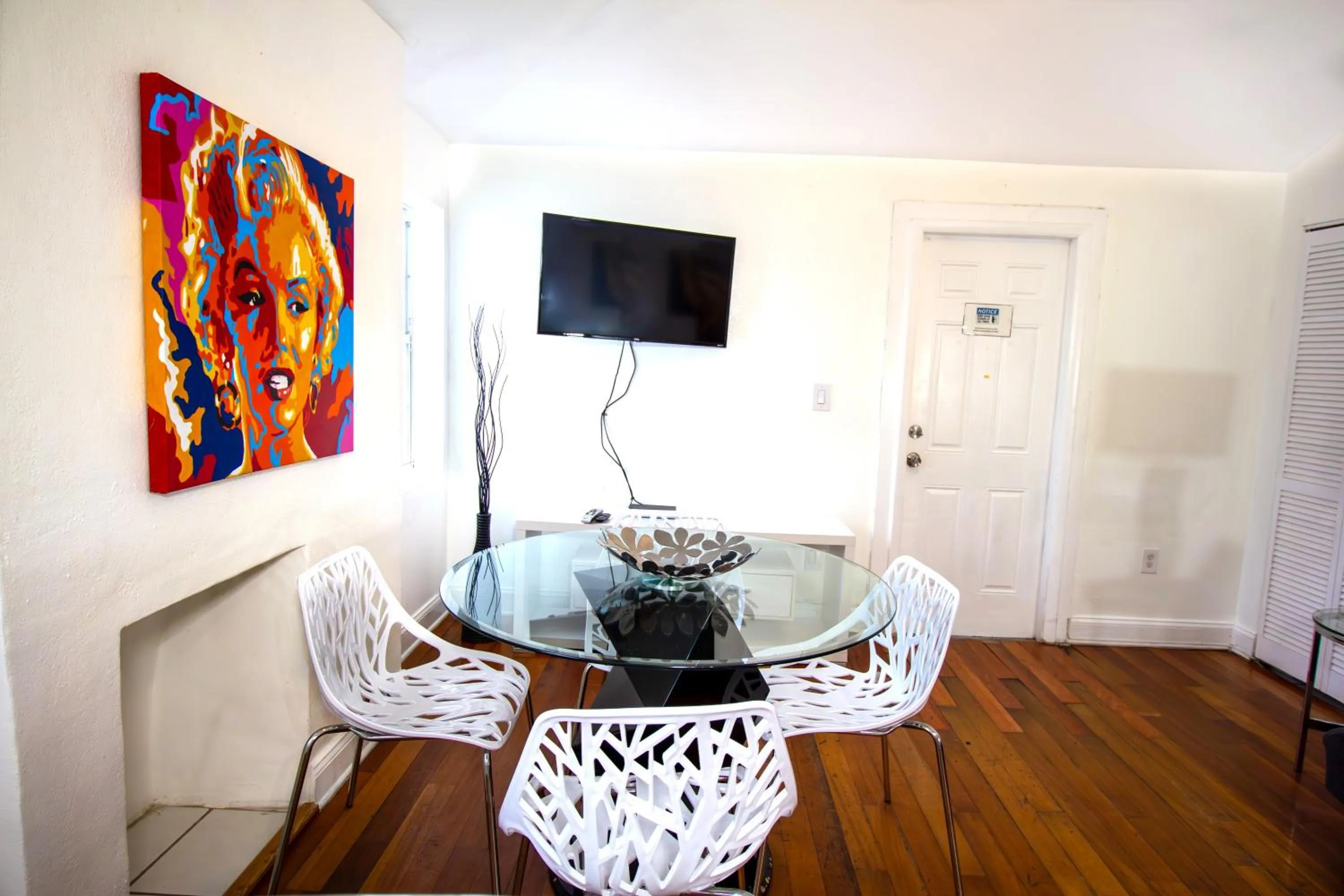 Living room in Hispaniola Apartments Part of the Oasis Casita Collection