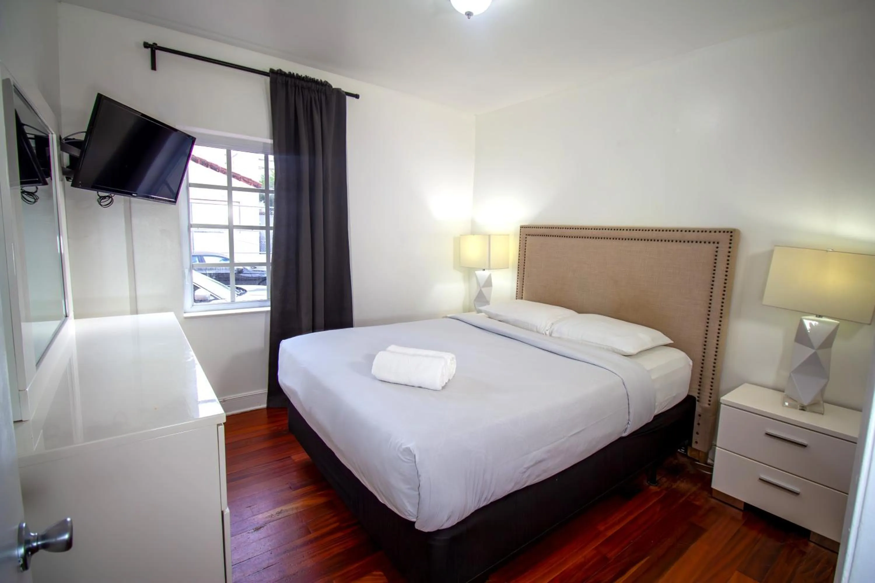 Bed in Hispaniola Apartments Part of the Oasis Casita Collection