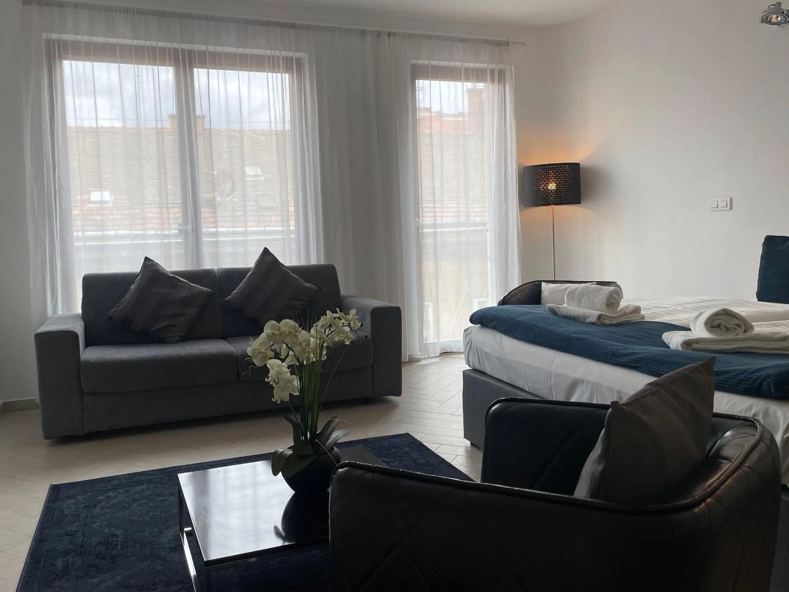 Photo of the whole room in Smart Hotel Budapest