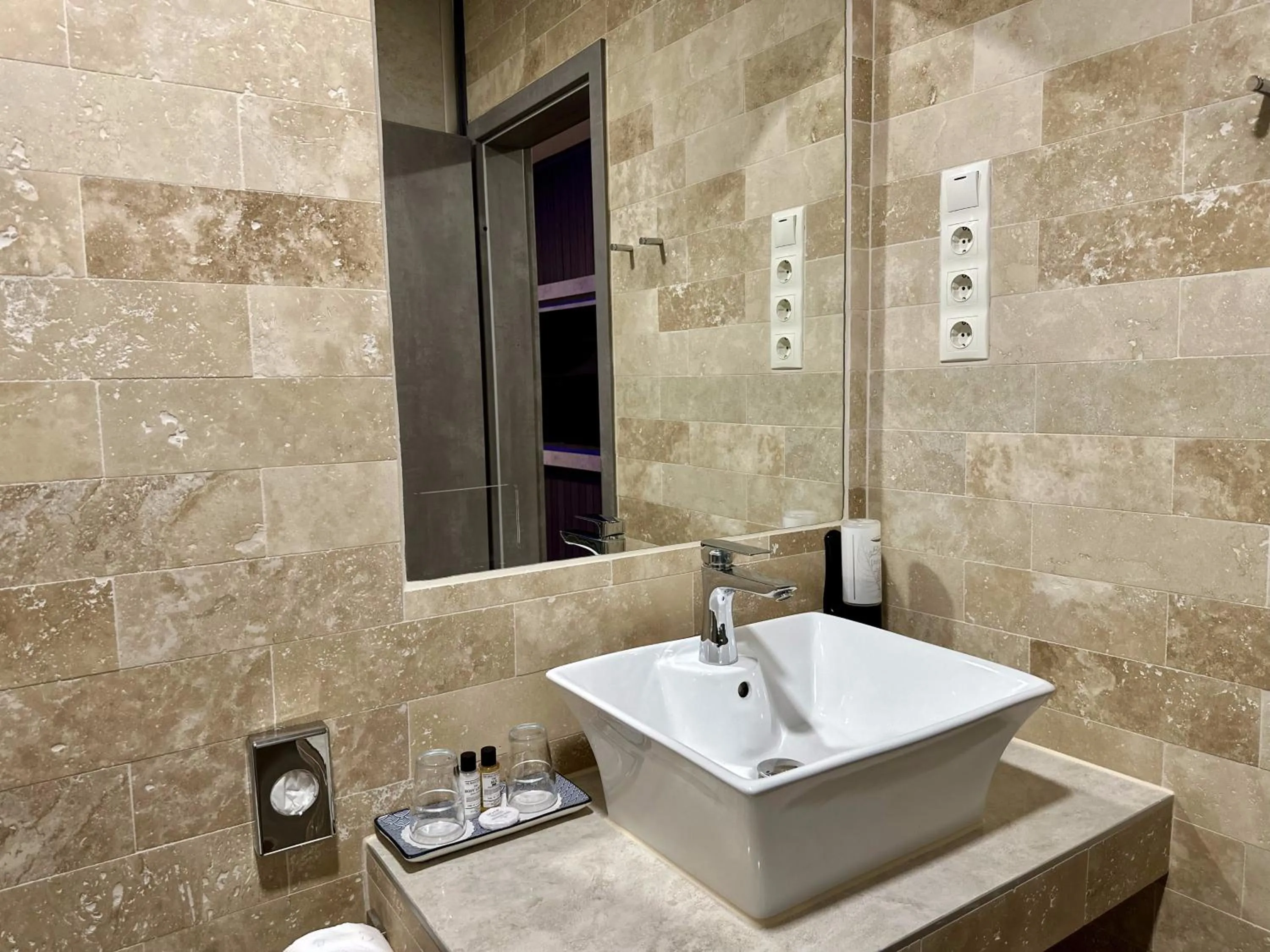 Bathroom in Smart Hotel Budapest