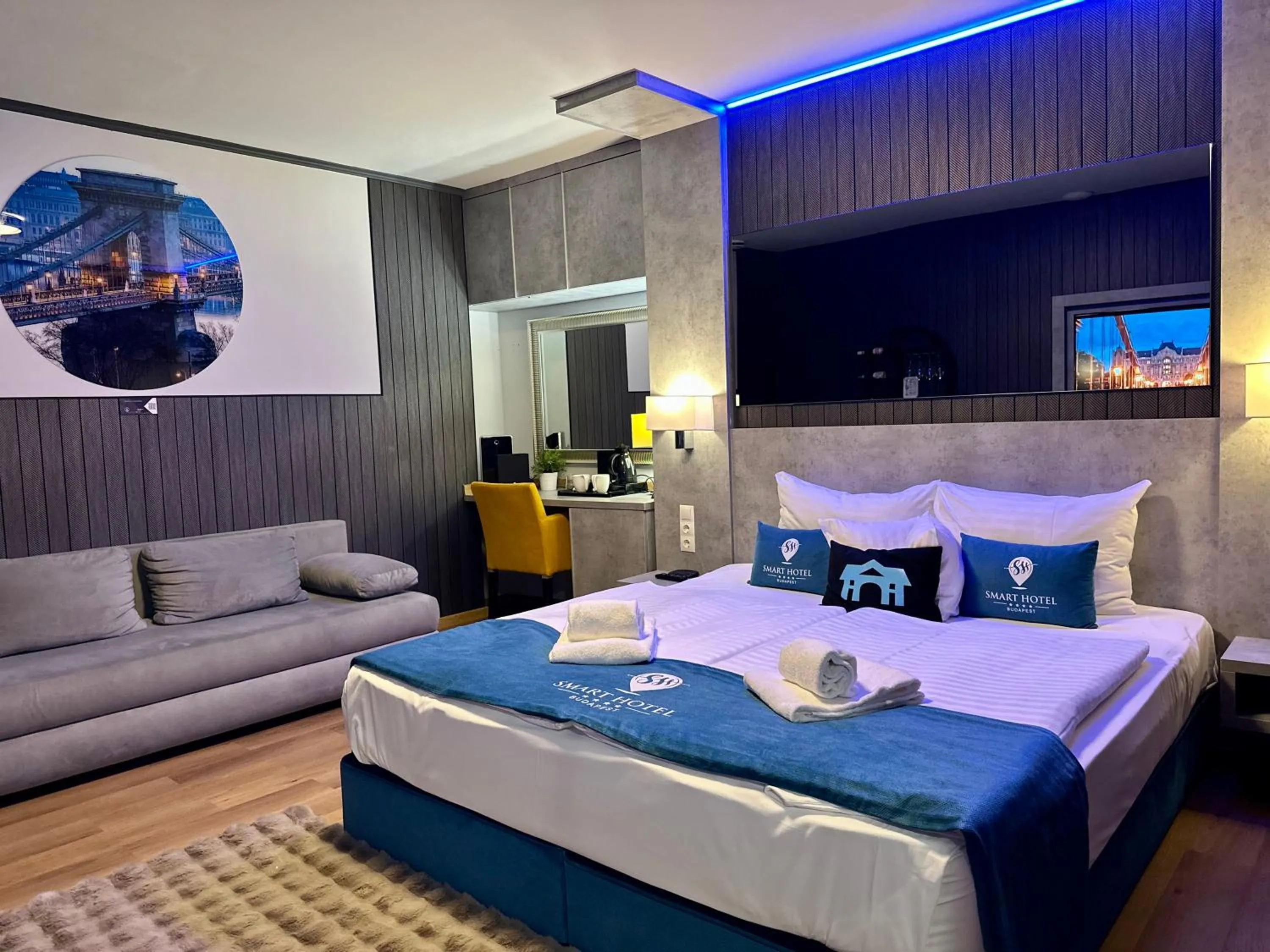 Bed in Smart Hotel Budapest