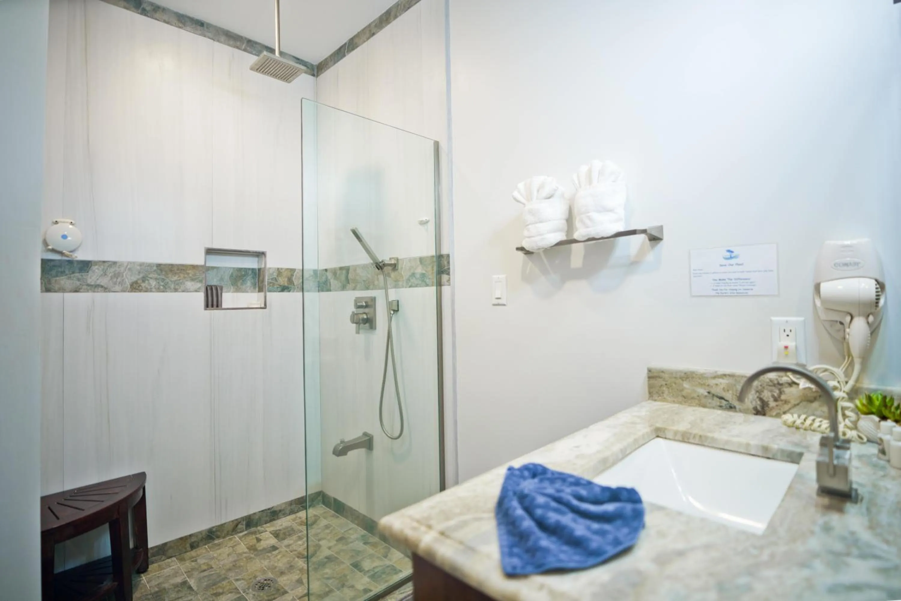 Bathroom in Ocean Breeze