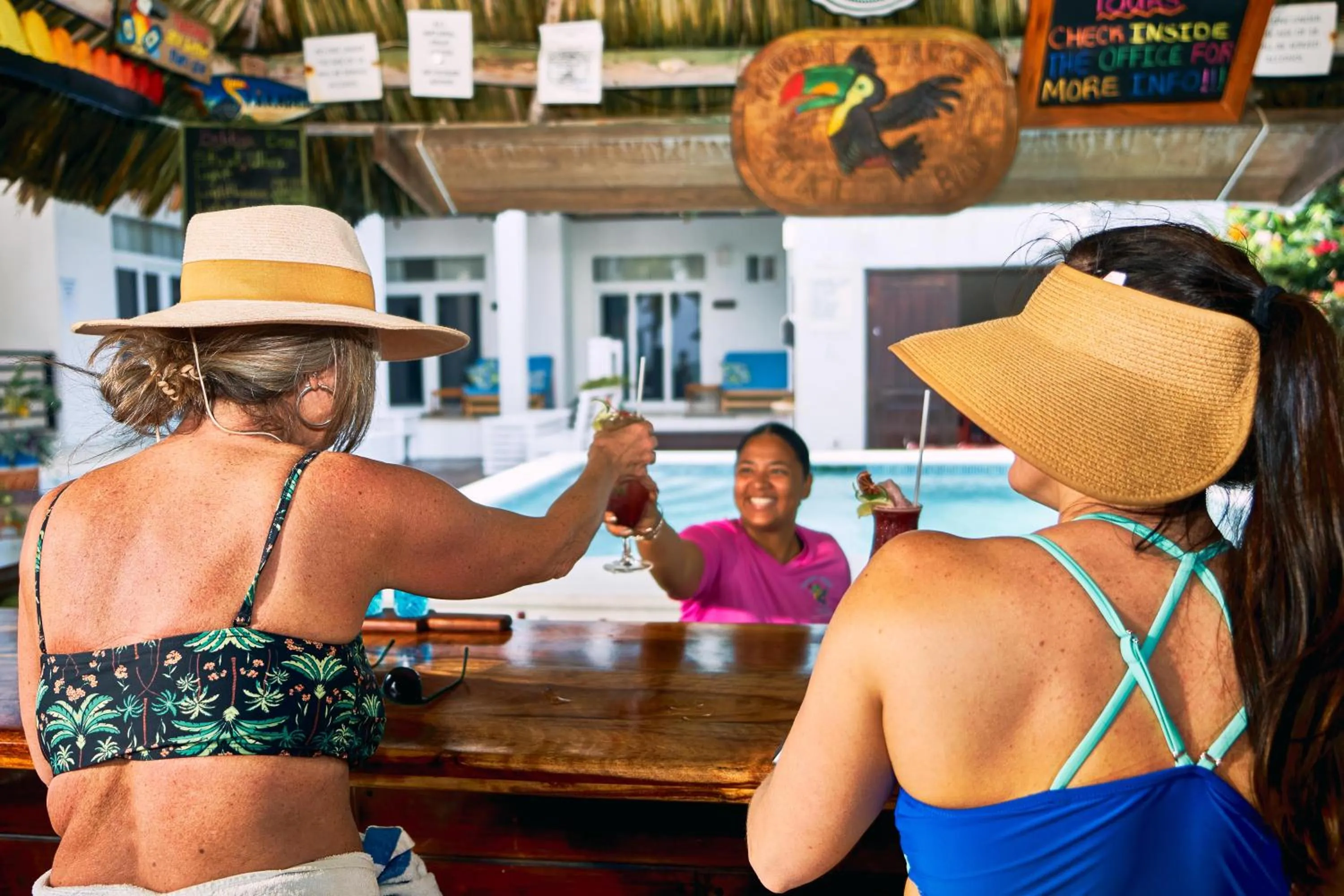 Lounge or bar in Ocean Breeze