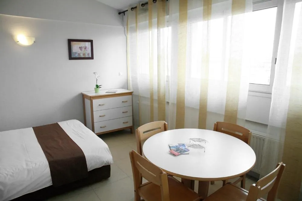 Bed in Résidences Guerlin