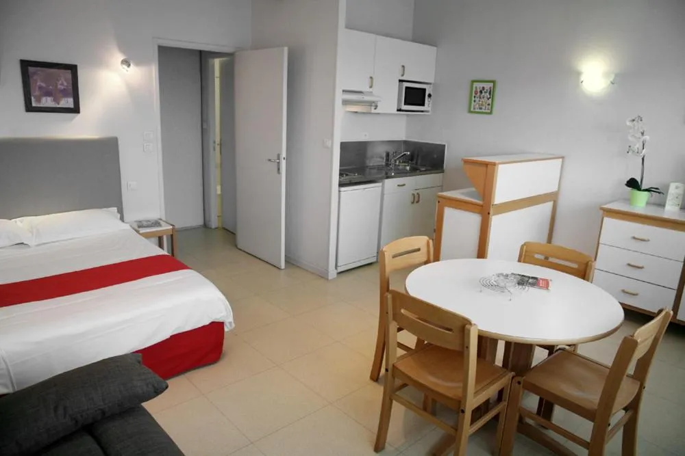 Bed in Résidences Guerlin