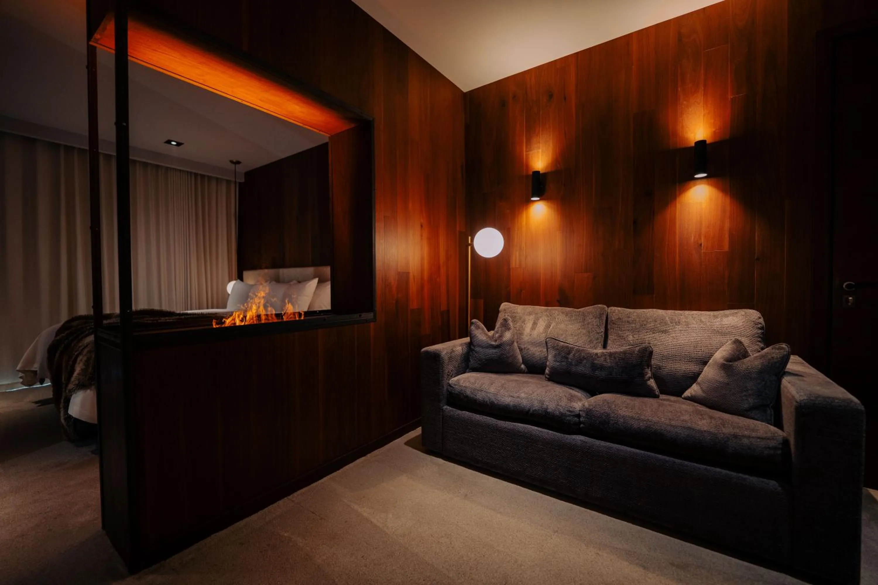 Photo of the whole room in Cave Hotel & Golf Resort