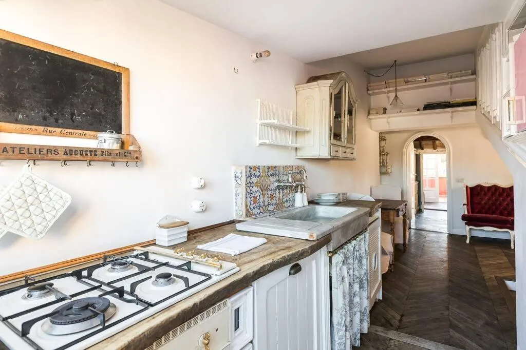 Scala Lovely Terrace Apartment