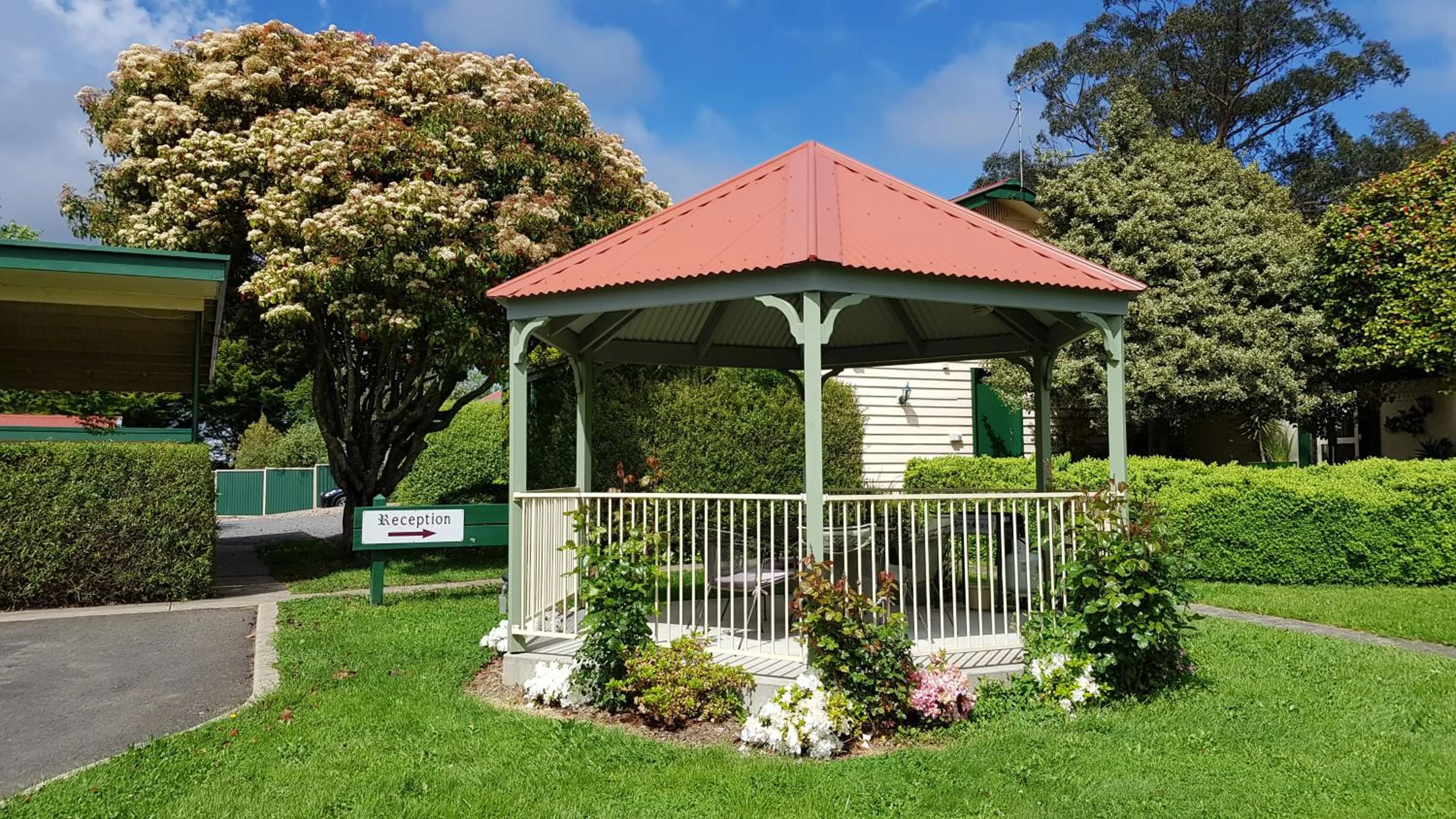 Facade/entrance in Daylesford Motor Inn Vic Pty Ltd