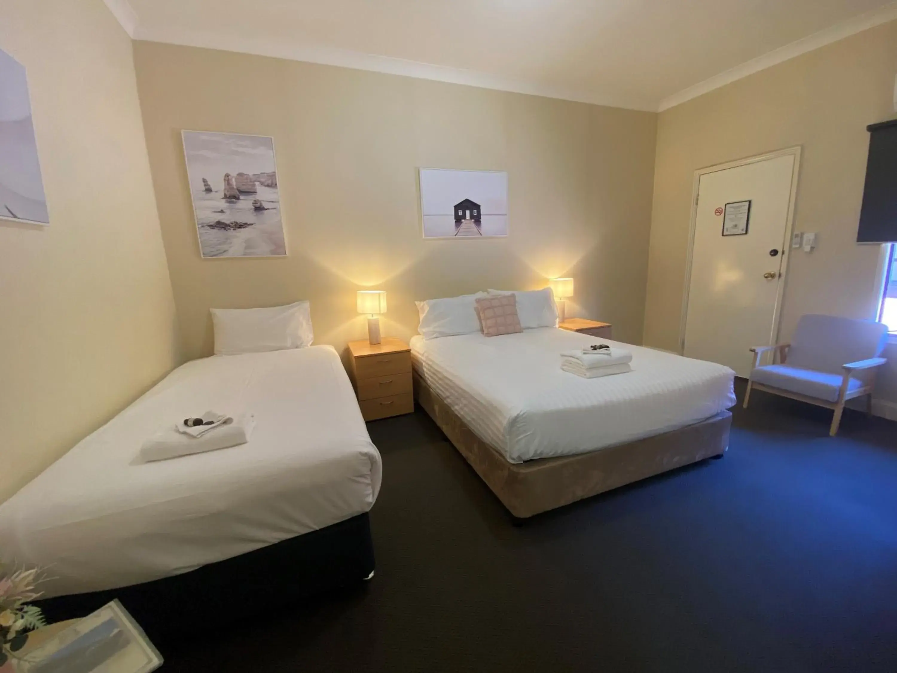 Standard Triple Room in Settlers House York Standard Triple Room in Settlers House York