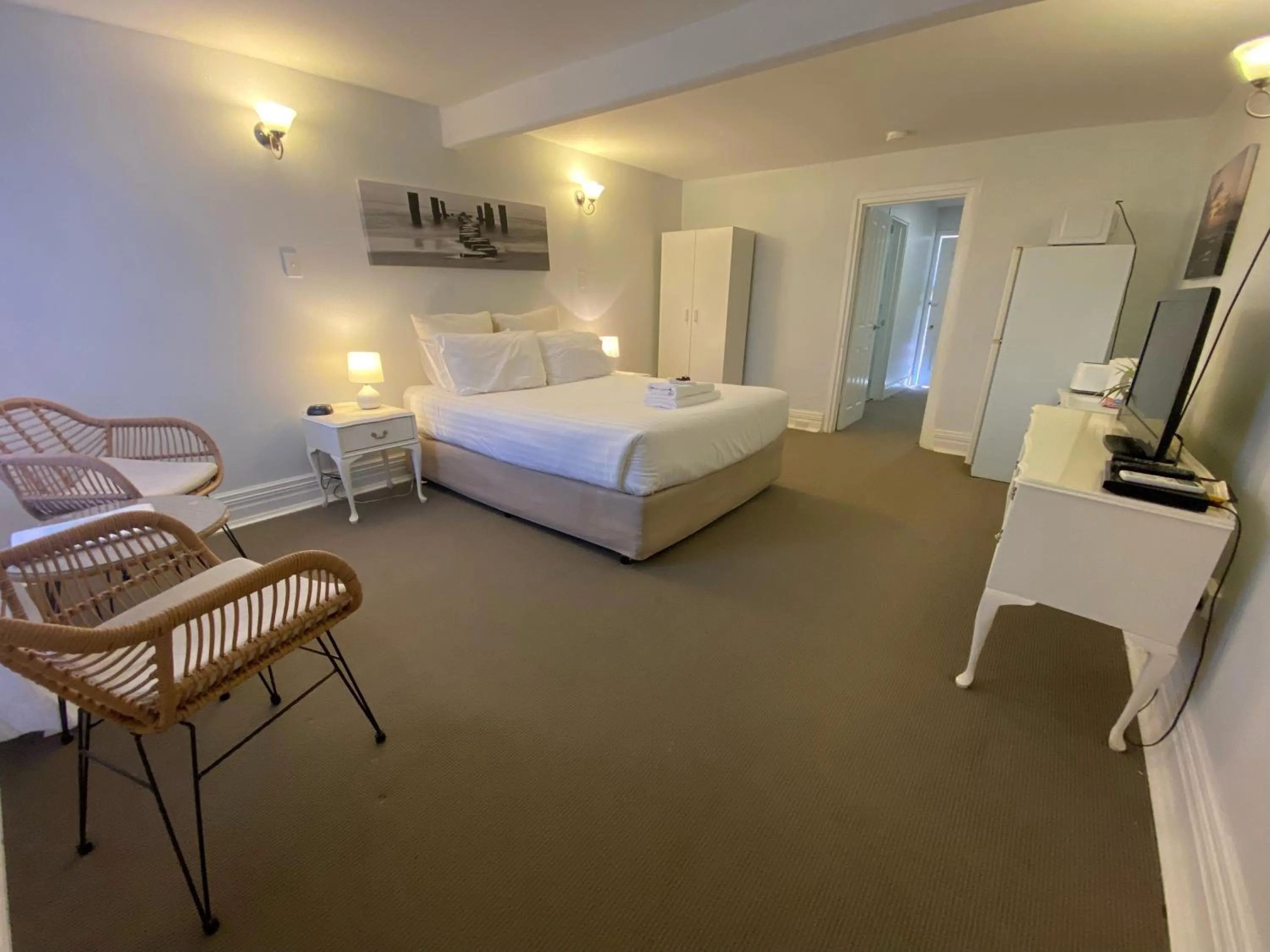 Deluxe Triple Room in Settlers House York