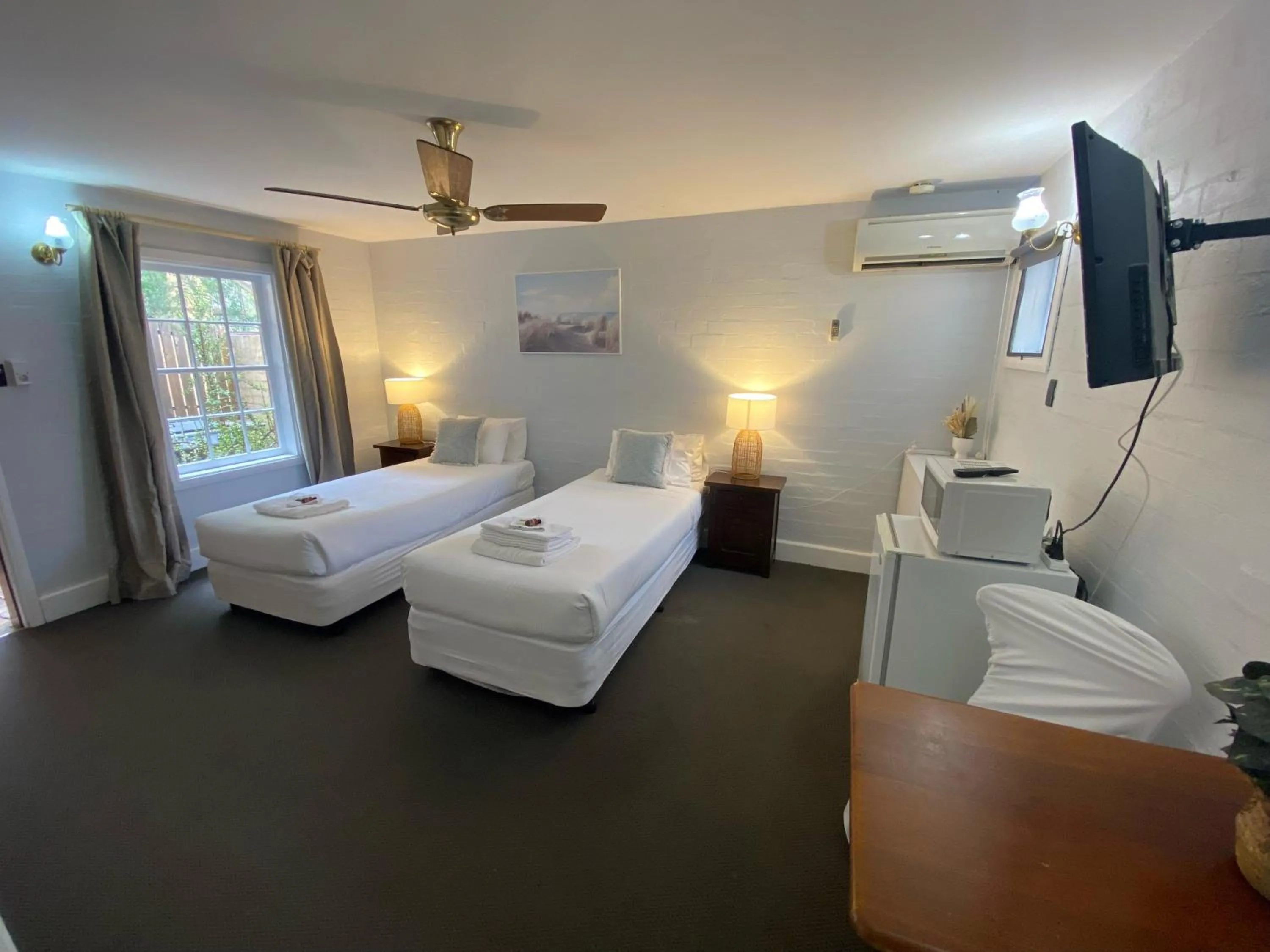 Deluxe Twin Room in Settlers House York