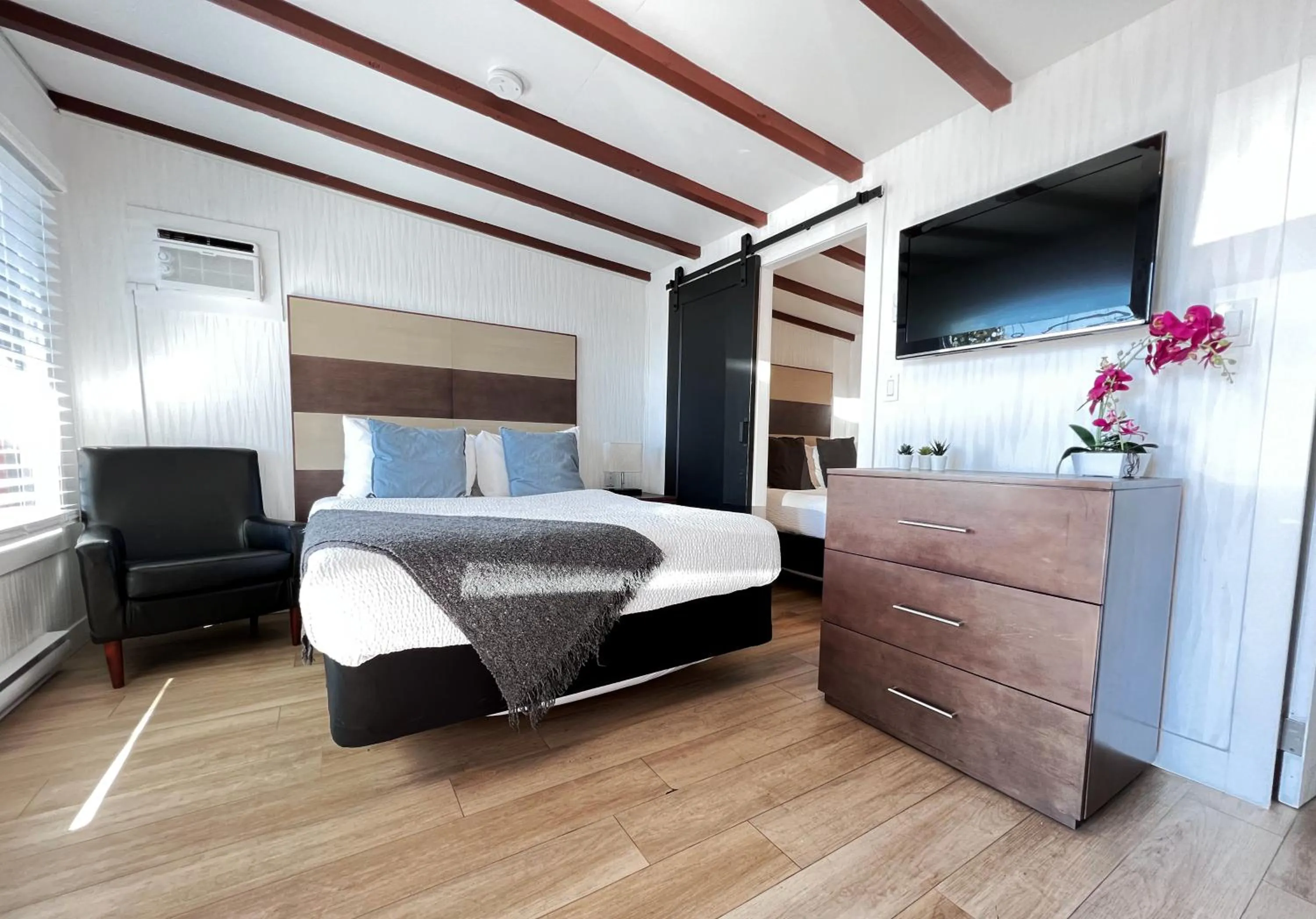 Bed in Oceanside Villas
