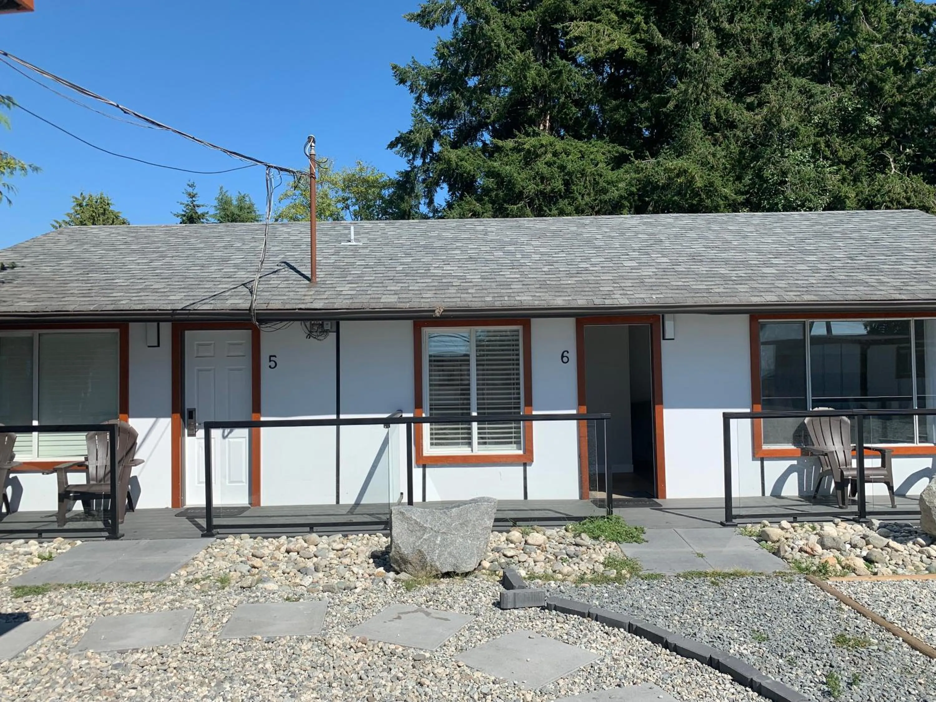 Property building in Oceanside Villas