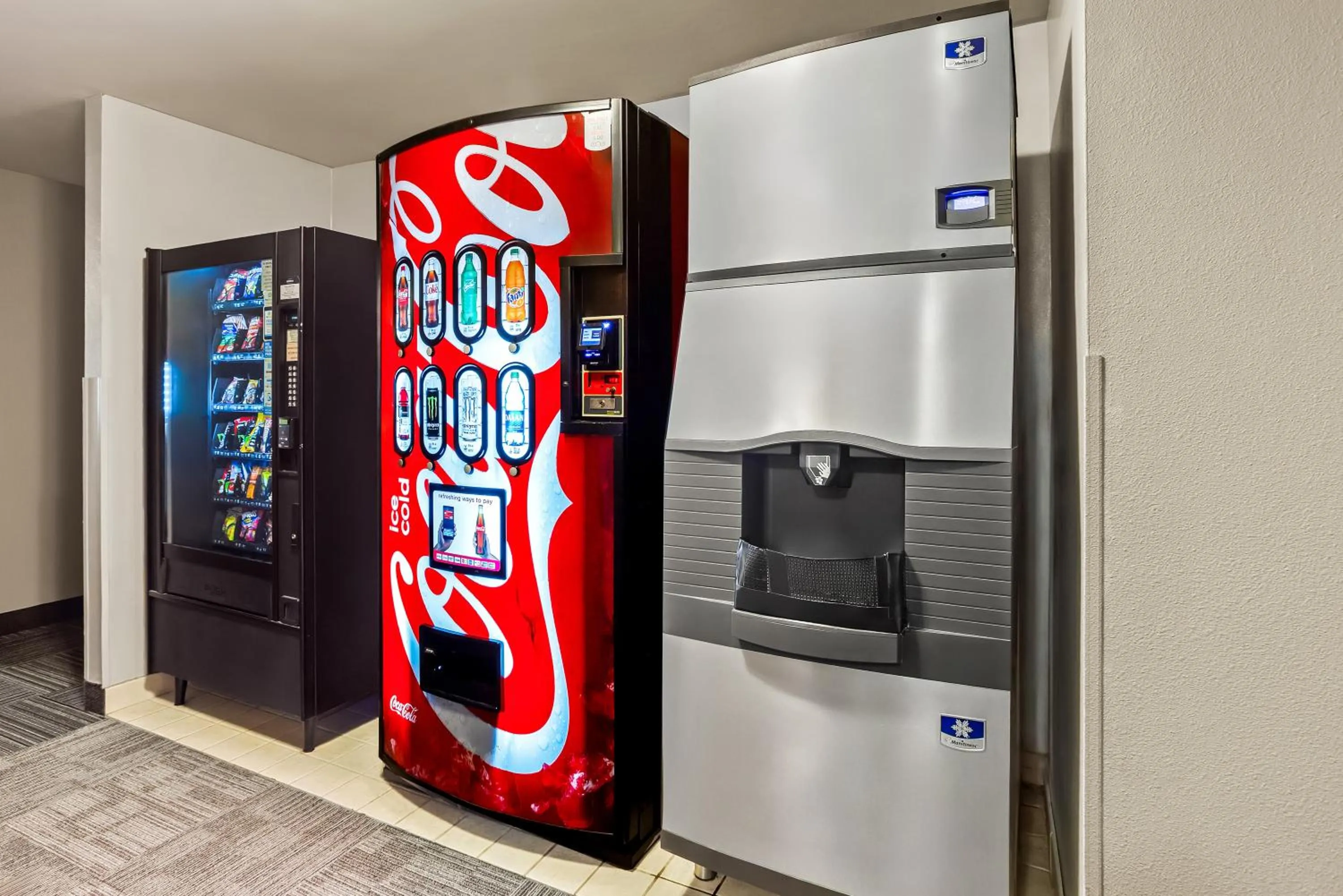 vending machine in GuestHouse Inn & Suites Kelso/Longview