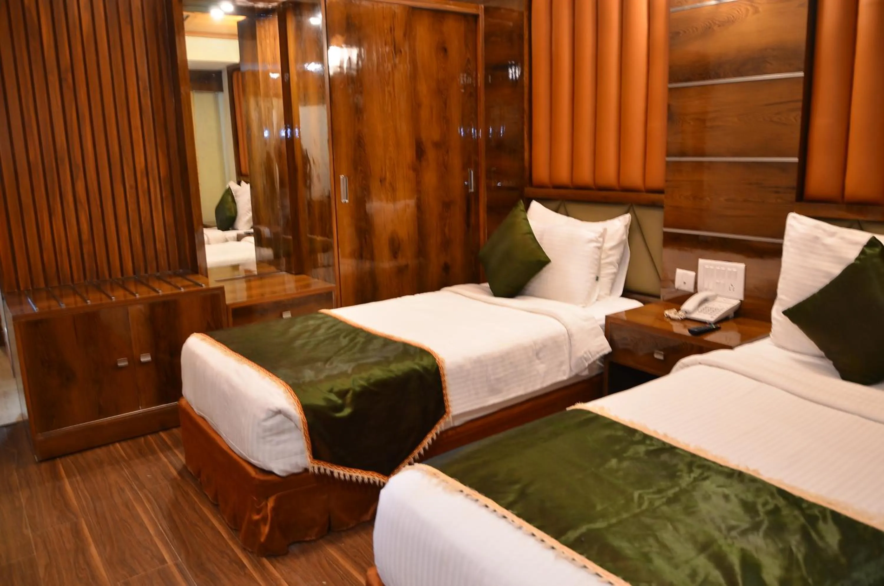 Bedroom, Bed in Benzz Park Family Resort Kodaikanal