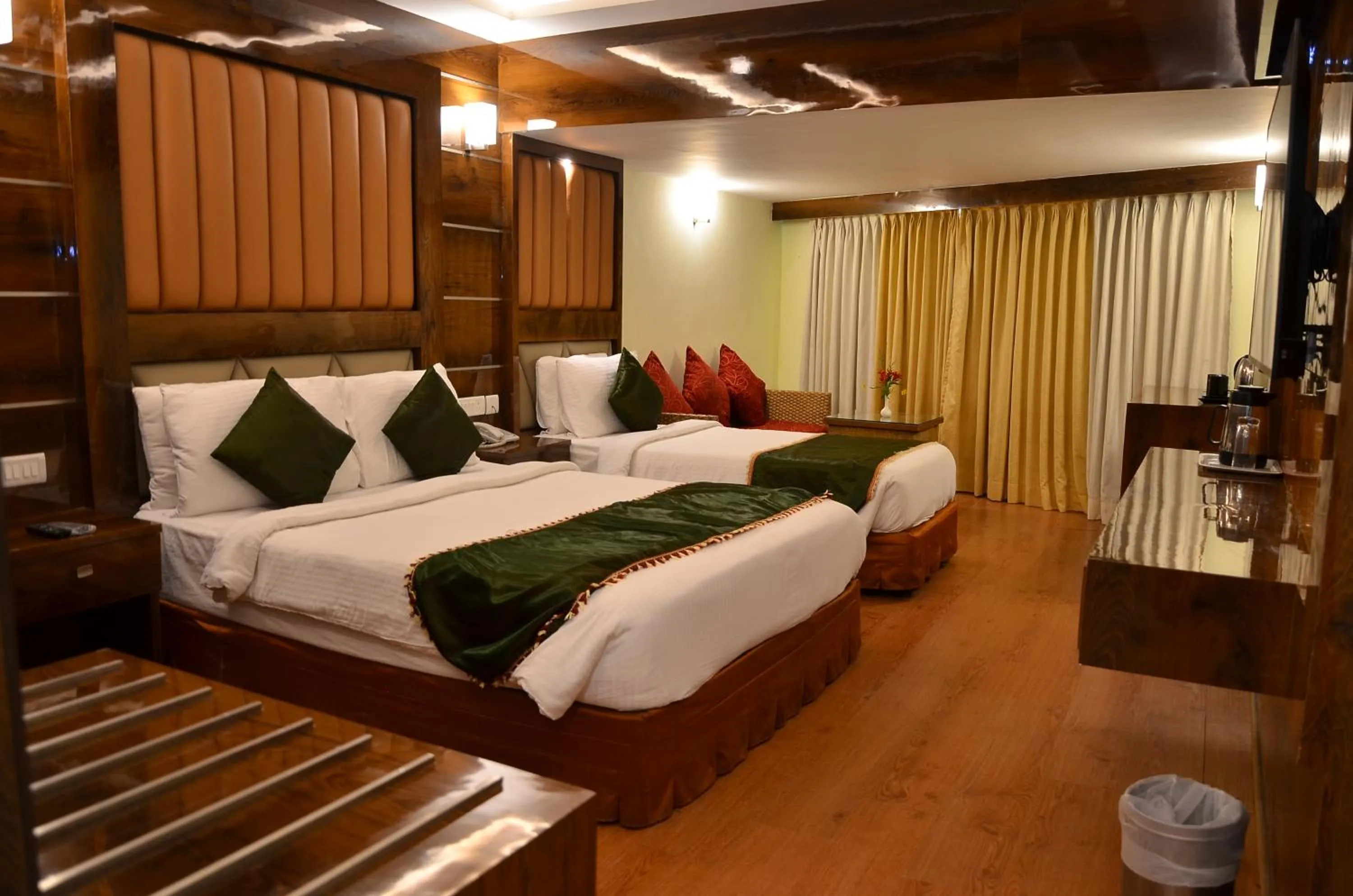 Bedroom, Bed in Benzz Park Family Resort Kodaikanal
