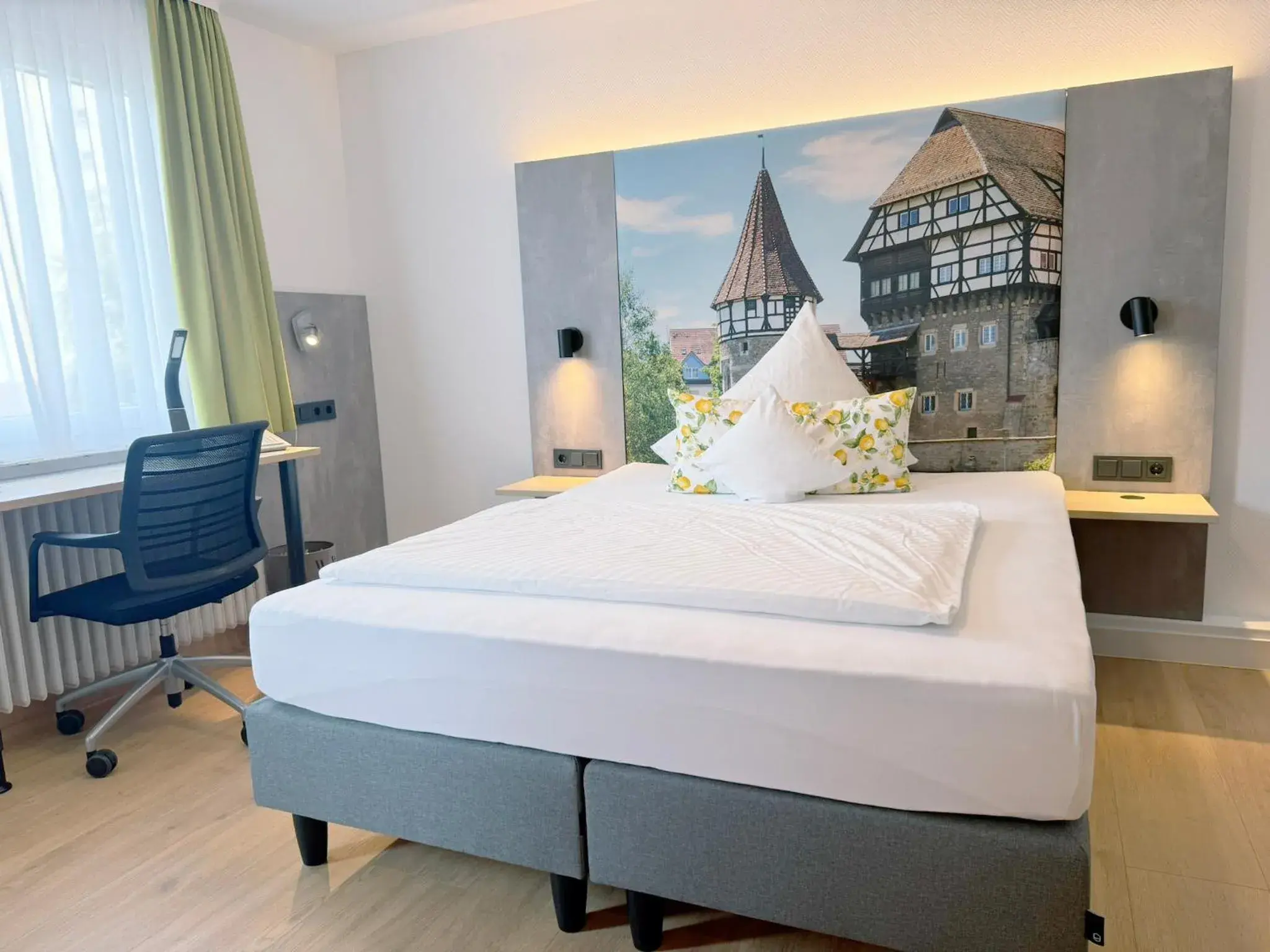 Single Room in Hotel Restaurant Thum Single Room in Hotel Restaurant Thum