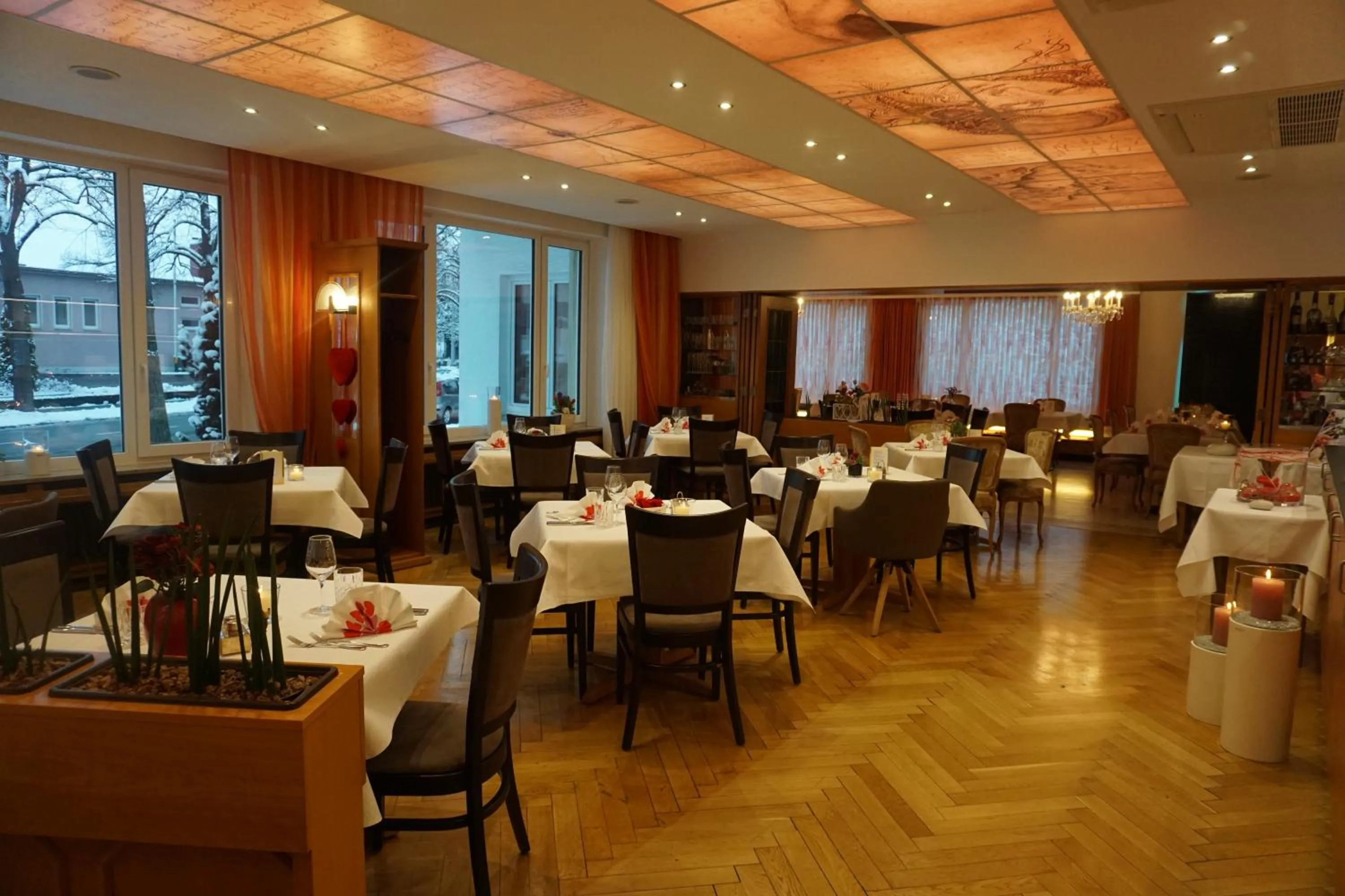 Restaurant/places to eat in Hotel Restaurant Thum