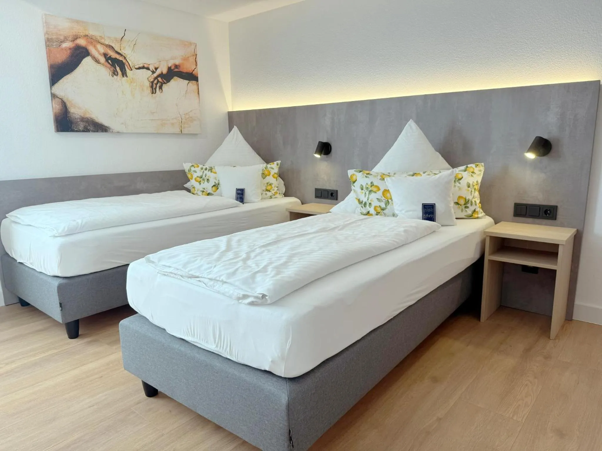 Photo of the whole room, Bed in Hotel Restaurant Thum